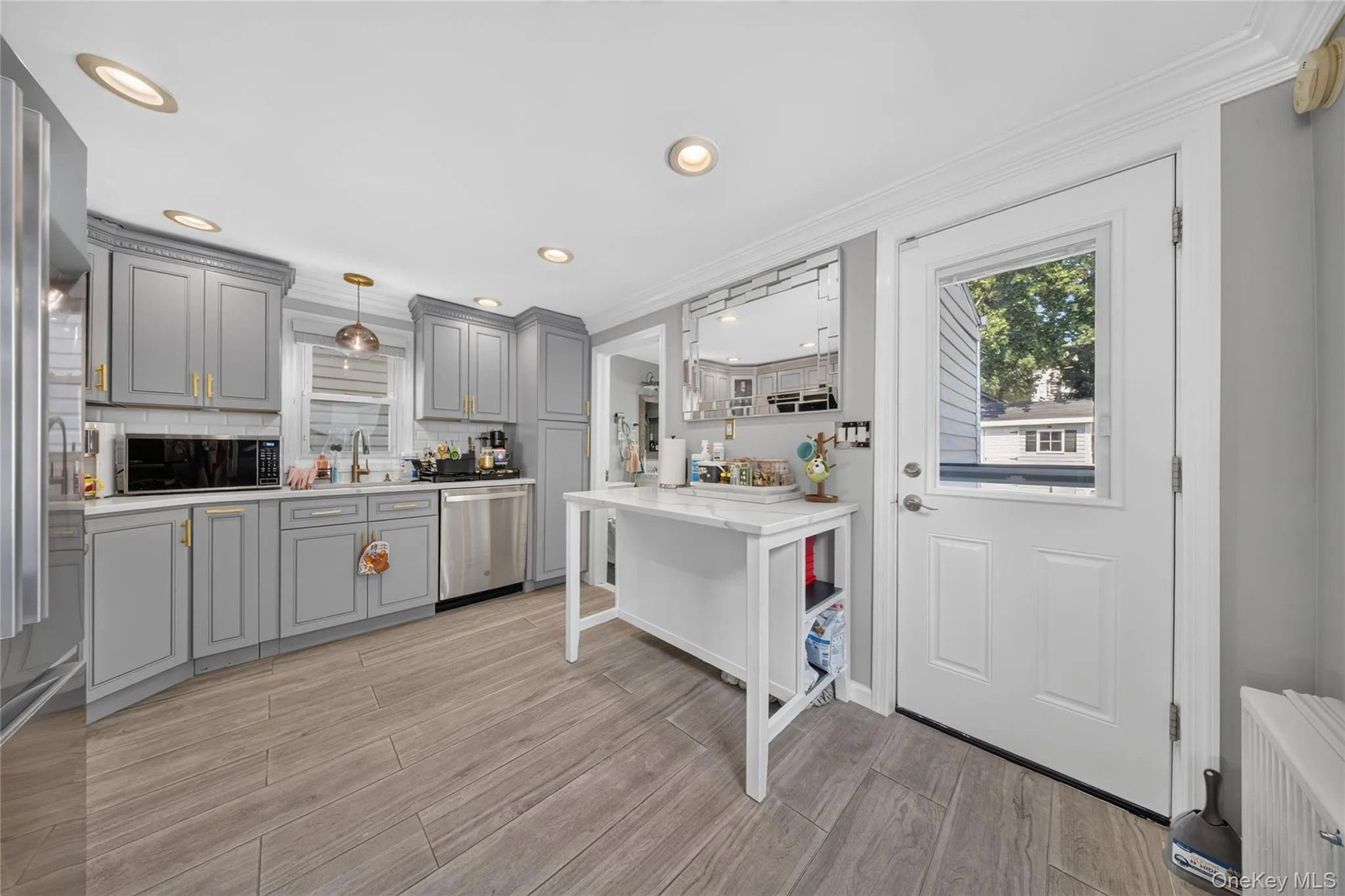 41 Catherine Avenue, Hempstead, NY, 3 Bedrooms Bedrooms, 8 Rooms Rooms,2 BathroomsBathrooms,Residential,For Rent,Catherine,0,1025482 41 Catherine Avenue, Hempstead, NY, 3 Bedrooms Bedrooms, 8 Rooms Rooms,2 BathroomsBathrooms,Residential,For Rent,Catherine,0,1025482