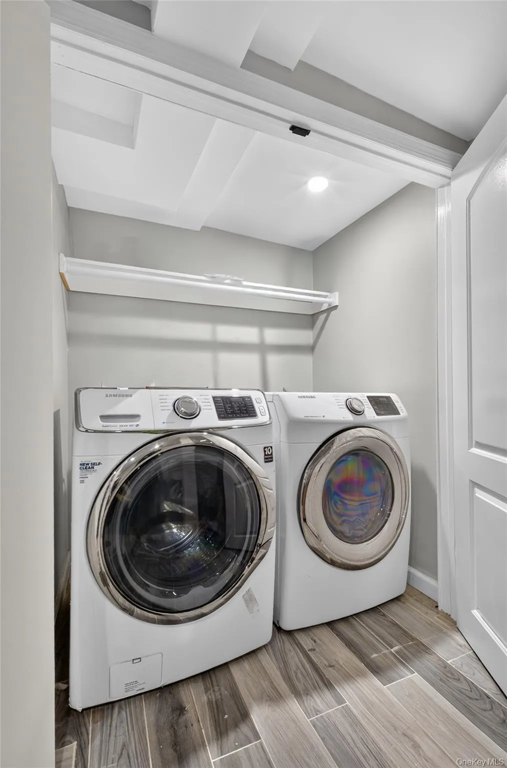 41 Catherine Avenue, Hempstead, NY, 3 Bedrooms Bedrooms, 8 Rooms Rooms,2 BathroomsBathrooms,Residential,For Rent,Catherine,0,1025482 41 Catherine Avenue, Hempstead, NY, 3 Bedrooms Bedrooms, 8 Rooms Rooms,2 BathroomsBathrooms,Residential,For Rent,Catherine,0,1025482