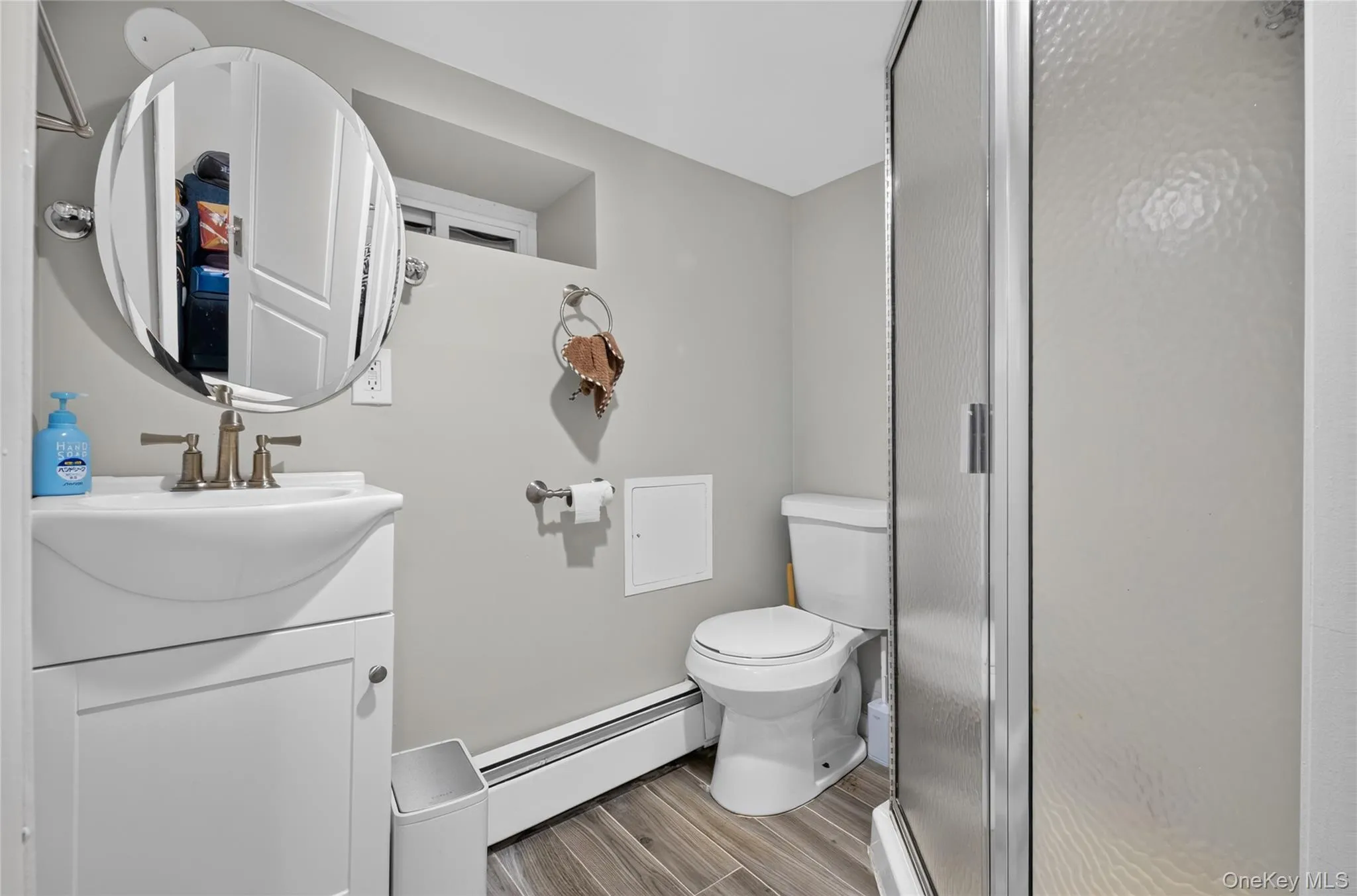 41 Catherine Avenue, Hempstead, NY, 3 Bedrooms Bedrooms, 8 Rooms Rooms,2 BathroomsBathrooms,Residential,For Rent,Catherine,0,1025482 41 Catherine Avenue, Hempstead, NY, 3 Bedrooms Bedrooms, 8 Rooms Rooms,2 BathroomsBathrooms,Residential,For Rent,Catherine,0,1025482