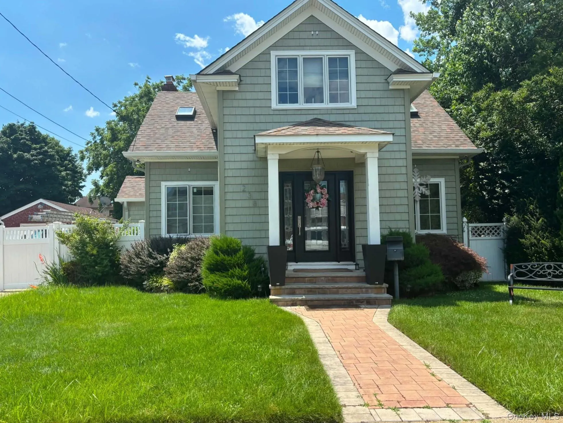 238 Laclede Avenue, Hempstead, NY, 3 Bedrooms Bedrooms, 13 Rooms Rooms,2 BathroomsBathrooms,Residential,For Rent,Laclede,0,1025483 238 Laclede Avenue, Hempstead, NY, 3 Bedrooms Bedrooms, 13 Rooms Rooms,2 BathroomsBathrooms,Residential,For Rent,Laclede,0,1025483
