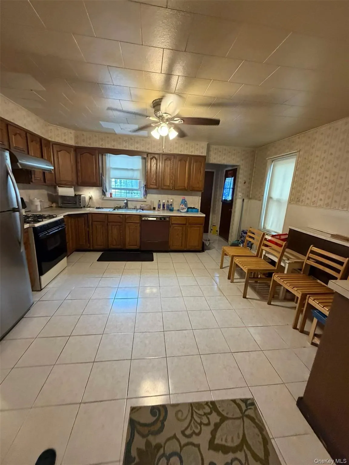 4641 161st Street, New York, NY, 3 Bedrooms Bedrooms, 6 Rooms Rooms,2 BathroomsBathrooms,Residential,For Rent,161st,0,1025485 4641 161st Street, New York, NY, 3 Bedrooms Bedrooms, 6 Rooms Rooms,2 BathroomsBathrooms,Residential,For Rent,161st,0,1025485
