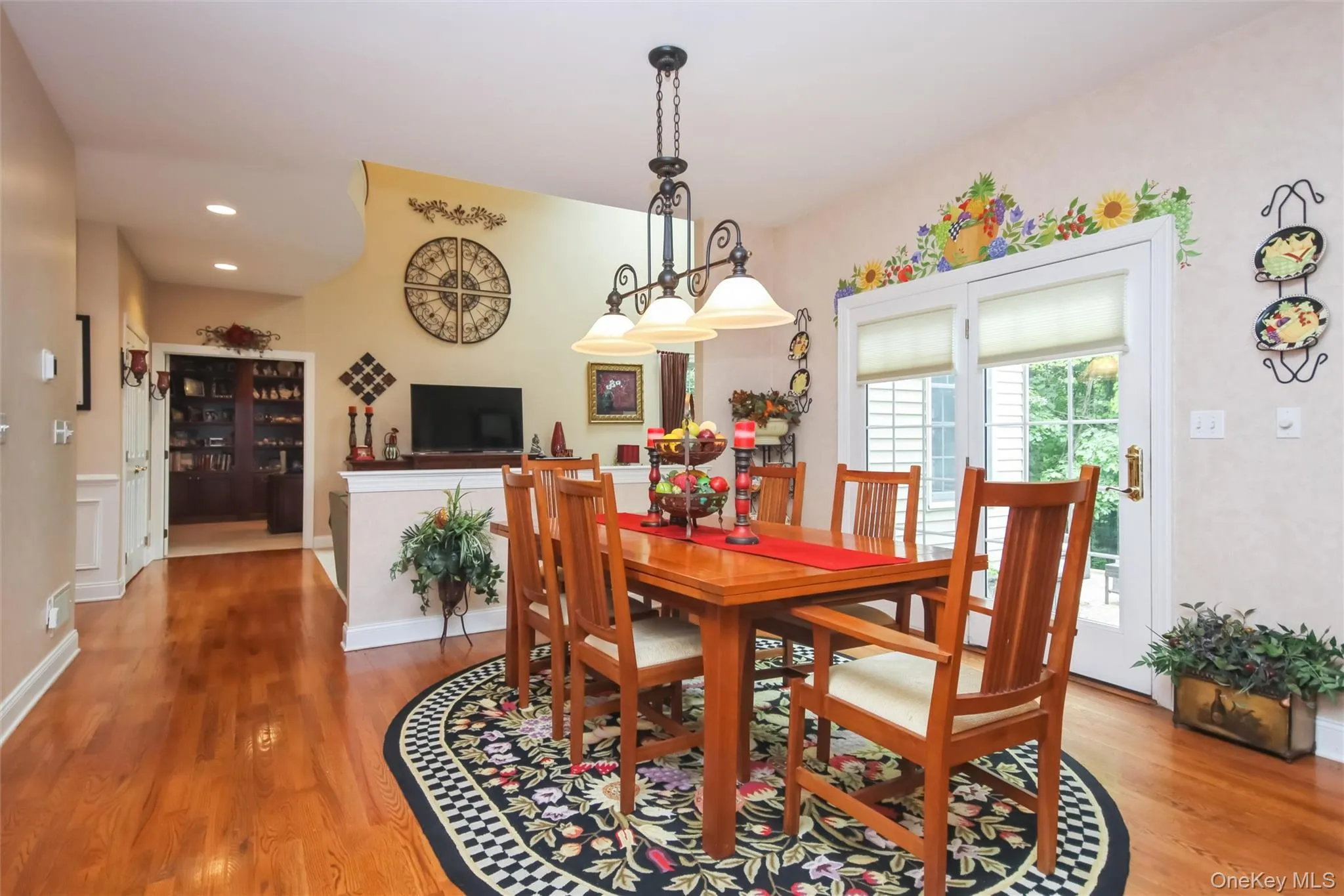 Breakfast room w/ French door to backyard Breakfast room w/ French door to backyard