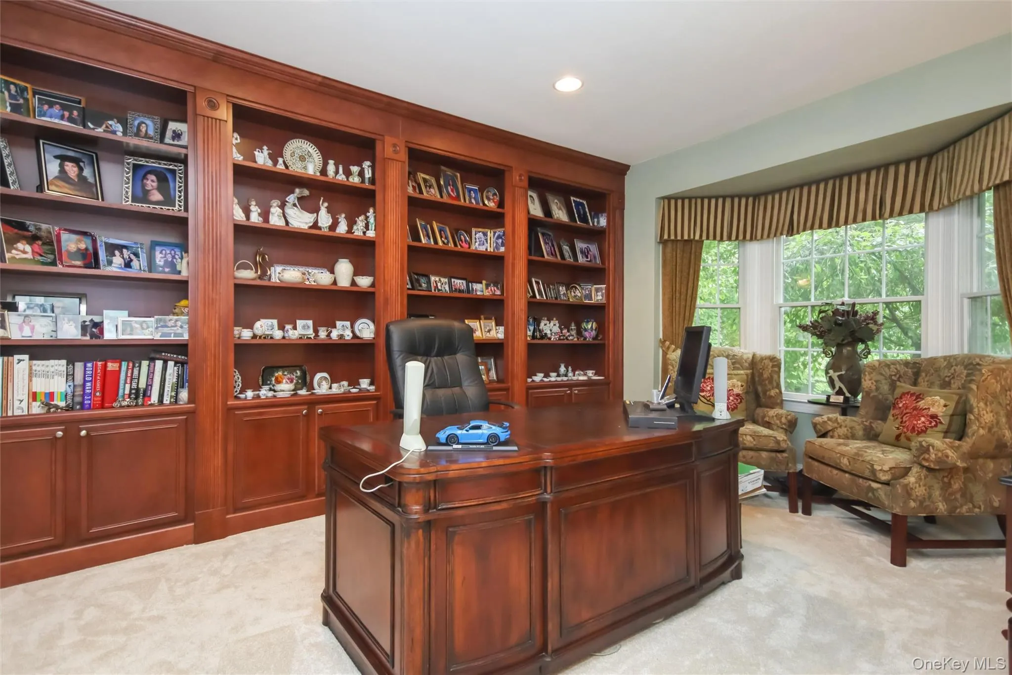 Home office w/ custom built-ins Home office w/ custom built-ins