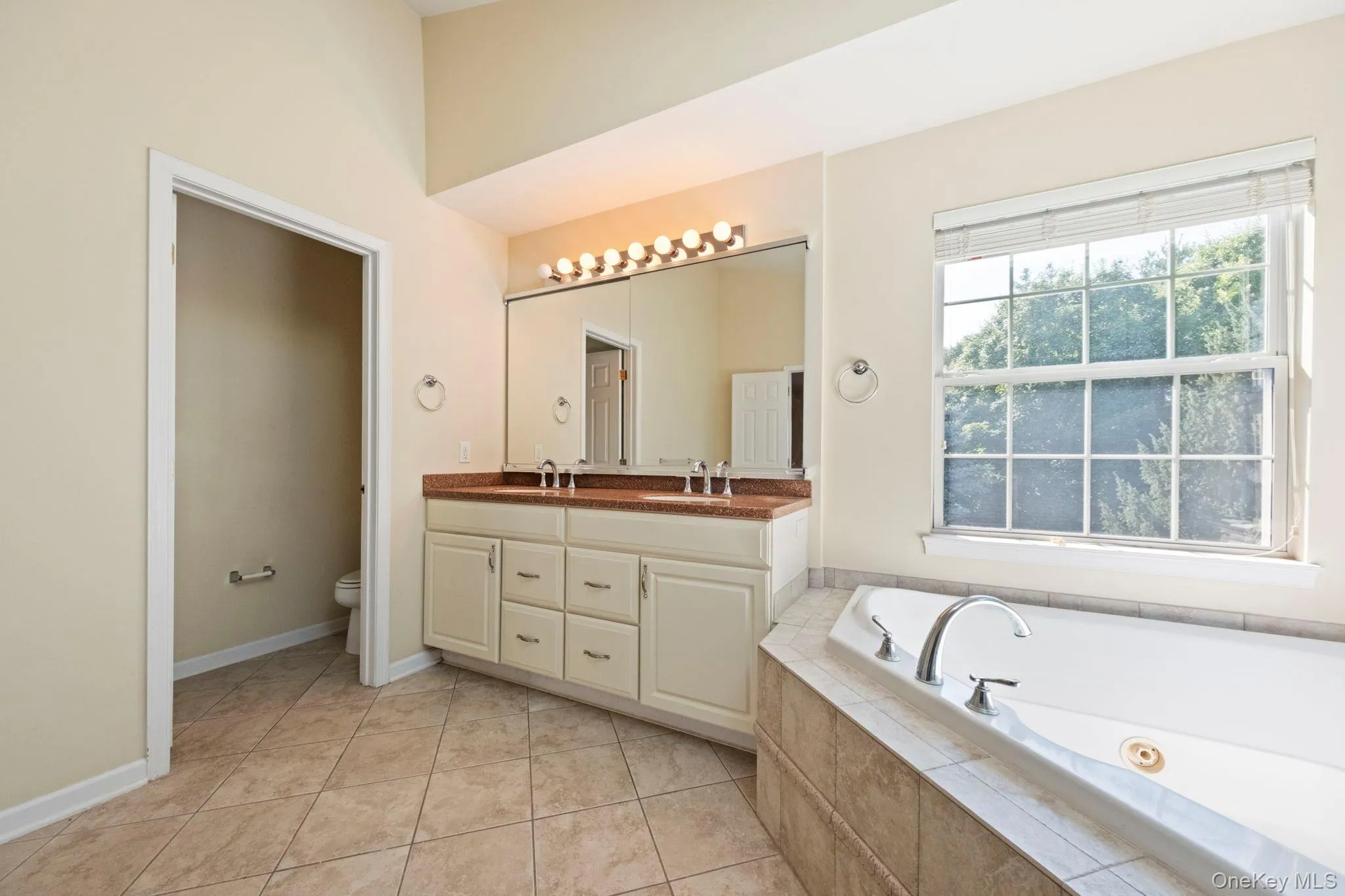 421 Vassar Place, Fishkill, NY, 4 Bedrooms Bedrooms, 9 Rooms Rooms,2 BathroomsBathrooms,Residential,For Rent,Vassar,0,1025492 421 Vassar Place, Fishkill, NY, 4 Bedrooms Bedrooms, 9 Rooms Rooms,2 BathroomsBathrooms,Residential,For Rent,Vassar,0,1025492