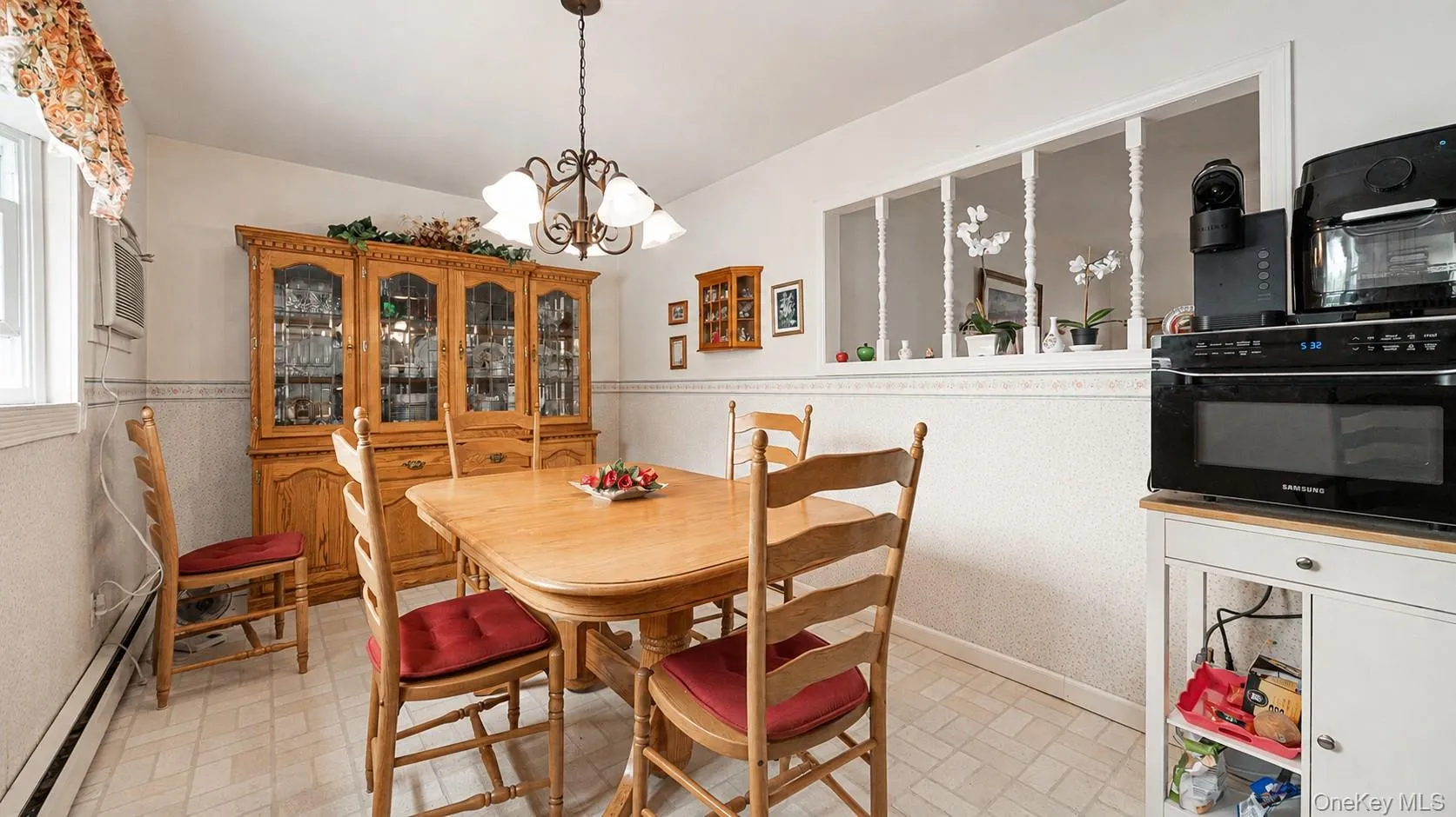 262 Cedar Street, Oyster Bay, NY, 4 Bedrooms Bedrooms, 7 Rooms Rooms,1 BathroomBathrooms,Residential,For Rent,Cedar,0,1025493 262 Cedar Street, Oyster Bay, NY, 4 Bedrooms Bedrooms, 7 Rooms Rooms,1 BathroomBathrooms,Residential,For Rent,Cedar,0,1025493