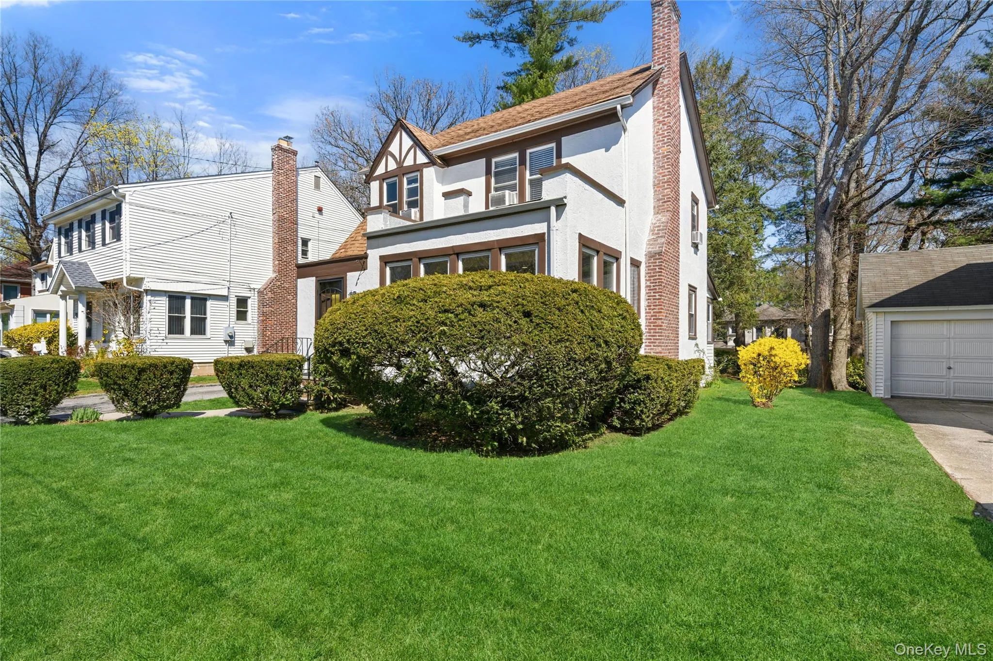 5 Burbury Lane, North Hempstead, NY, 3 Bedrooms Bedrooms, 8 Rooms Rooms,1 BathroomBathrooms,Residential Lease,For Rent,Burbury,0,1025497 5 Burbury Lane, North Hempstead, NY, 3 Bedrooms Bedrooms, 8 Rooms Rooms,1 BathroomBathrooms,Residential Lease,For Rent,Burbury,0,1025497