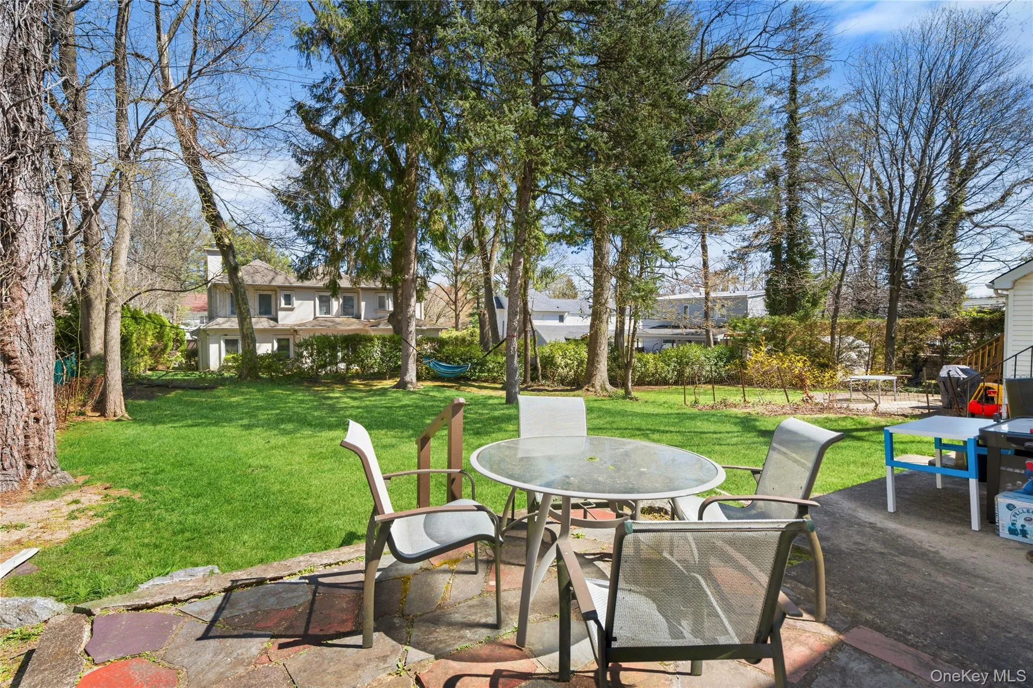 5 Burbury Lane, North Hempstead, NY, 3 Bedrooms Bedrooms, 8 Rooms Rooms,1 BathroomBathrooms,Residential Lease,For Rent,Burbury,0,1025497 5 Burbury Lane, North Hempstead, NY, 3 Bedrooms Bedrooms, 8 Rooms Rooms,1 BathroomBathrooms,Residential Lease,For Rent,Burbury,0,1025497