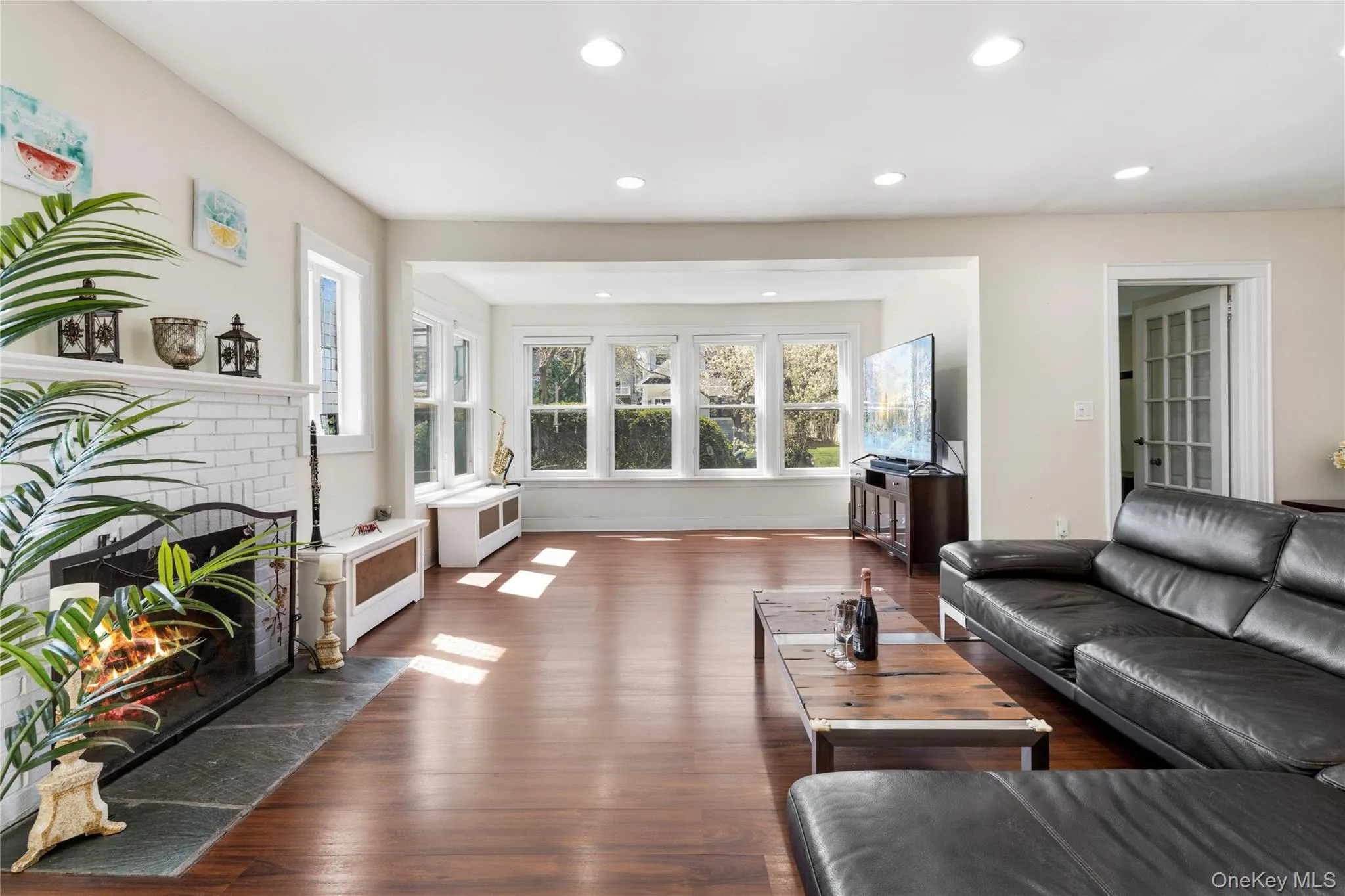 5 Burbury Lane, North Hempstead, NY, 3 Bedrooms Bedrooms, 8 Rooms Rooms,1 BathroomBathrooms,Residential Lease,For Rent,Burbury,0,1025497 5 Burbury Lane, North Hempstead, NY, 3 Bedrooms Bedrooms, 8 Rooms Rooms,1 BathroomBathrooms,Residential Lease,For Rent,Burbury,0,1025497