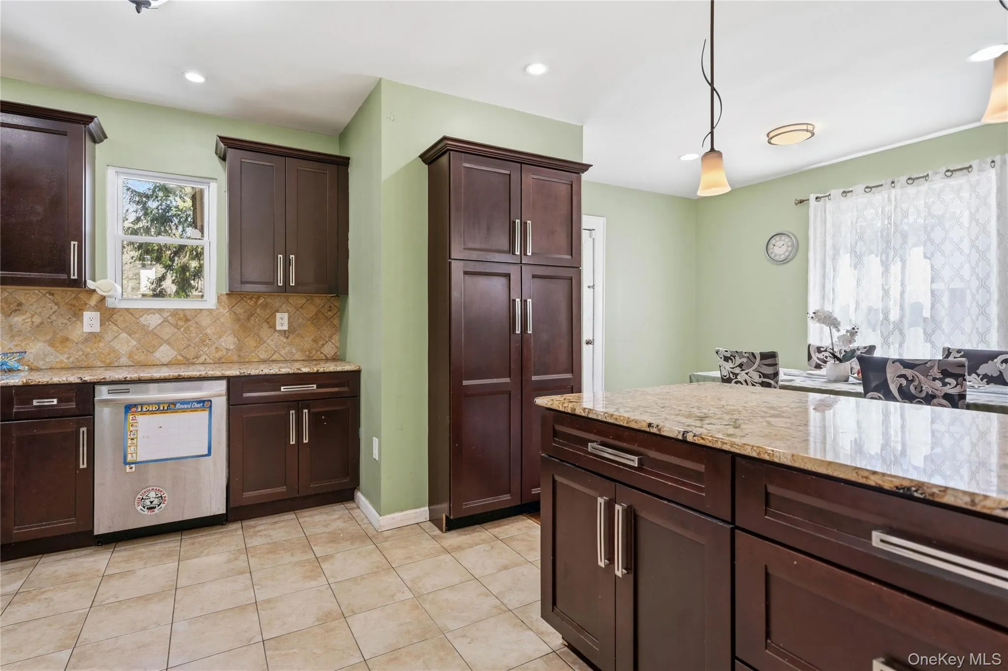 5 Burbury Lane, North Hempstead, NY, 3 Bedrooms Bedrooms, 8 Rooms Rooms,1 BathroomBathrooms,Residential Lease,For Rent,Burbury,0,1025497 5 Burbury Lane, North Hempstead, NY, 3 Bedrooms Bedrooms, 8 Rooms Rooms,1 BathroomBathrooms,Residential Lease,For Rent,Burbury,0,1025497