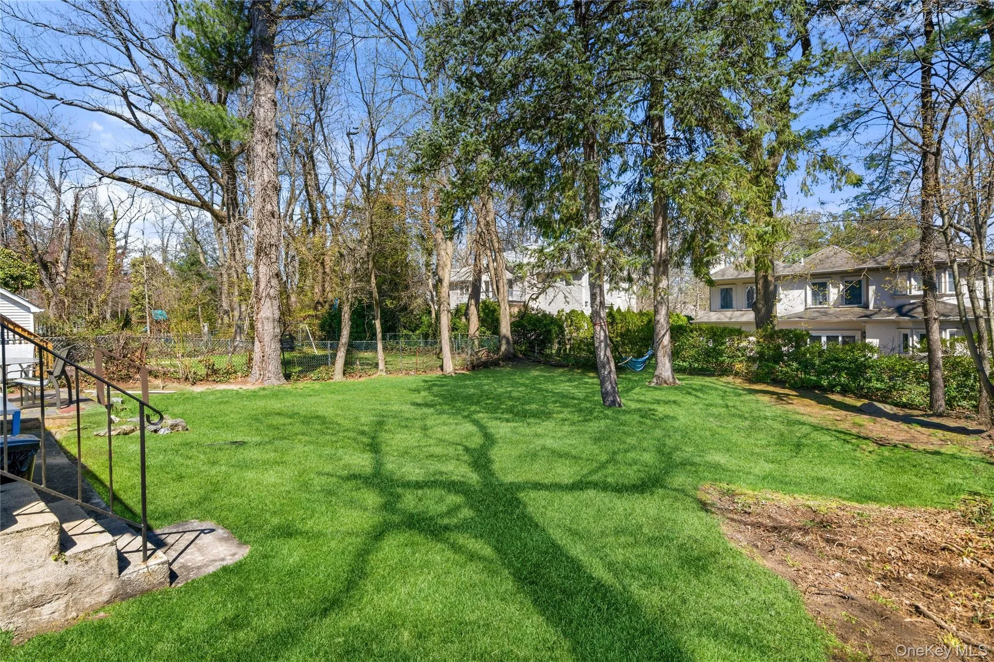 5 Burbury Lane, North Hempstead, NY, 3 Bedrooms Bedrooms, 8 Rooms Rooms,1 BathroomBathrooms,Residential Lease,For Rent,Burbury,0,1025497 5 Burbury Lane, North Hempstead, NY, 3 Bedrooms Bedrooms, 8 Rooms Rooms,1 BathroomBathrooms,Residential Lease,For Rent,Burbury,0,1025497
