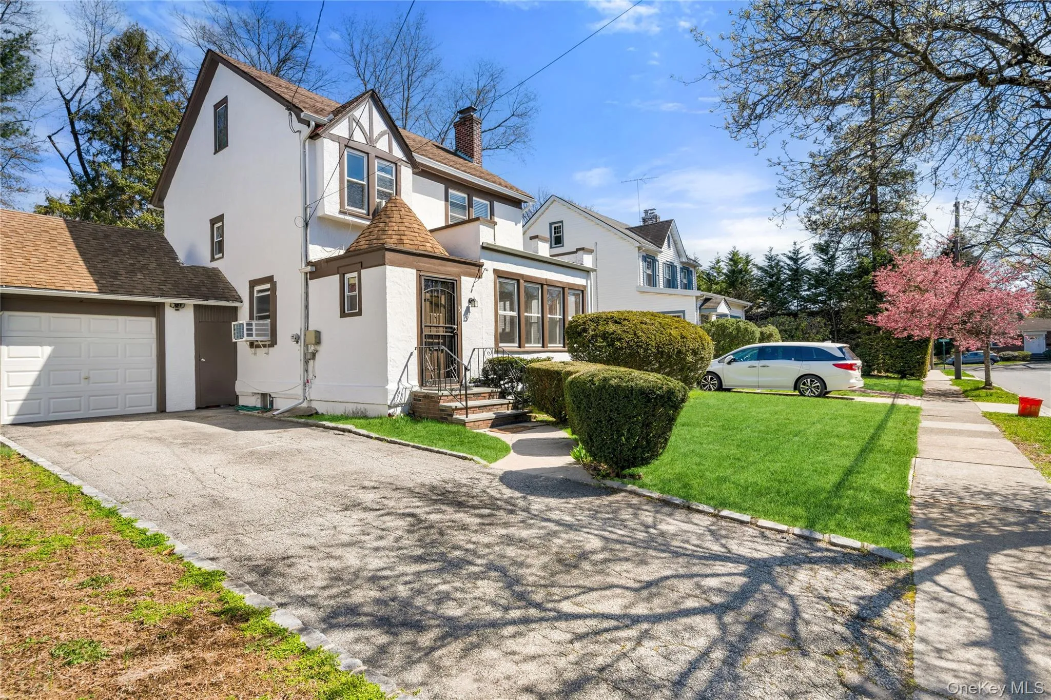 5 Burbury Lane, North Hempstead, NY, 3 Bedrooms Bedrooms, 8 Rooms Rooms,1 BathroomBathrooms,Residential Lease,For Rent,Burbury,0,1025497 5 Burbury Lane, North Hempstead, NY, 3 Bedrooms Bedrooms, 8 Rooms Rooms,1 BathroomBathrooms,Residential Lease,For Rent,Burbury,0,1025497