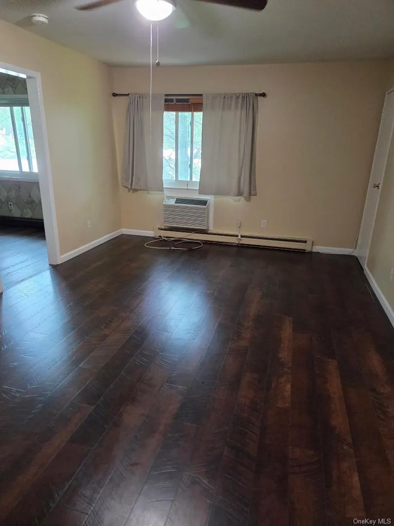 40-218 4th Street, Brookhaven, NY, 1 Bedroom Bedrooms, 3 Rooms Rooms,1 BathroomBathrooms,Residential,For Rent,4th,0,1025498 40-218 4th Street, Brookhaven, NY, 1 Bedroom Bedrooms, 3 Rooms Rooms,1 BathroomBathrooms,Residential,For Rent,4th,0,1025498