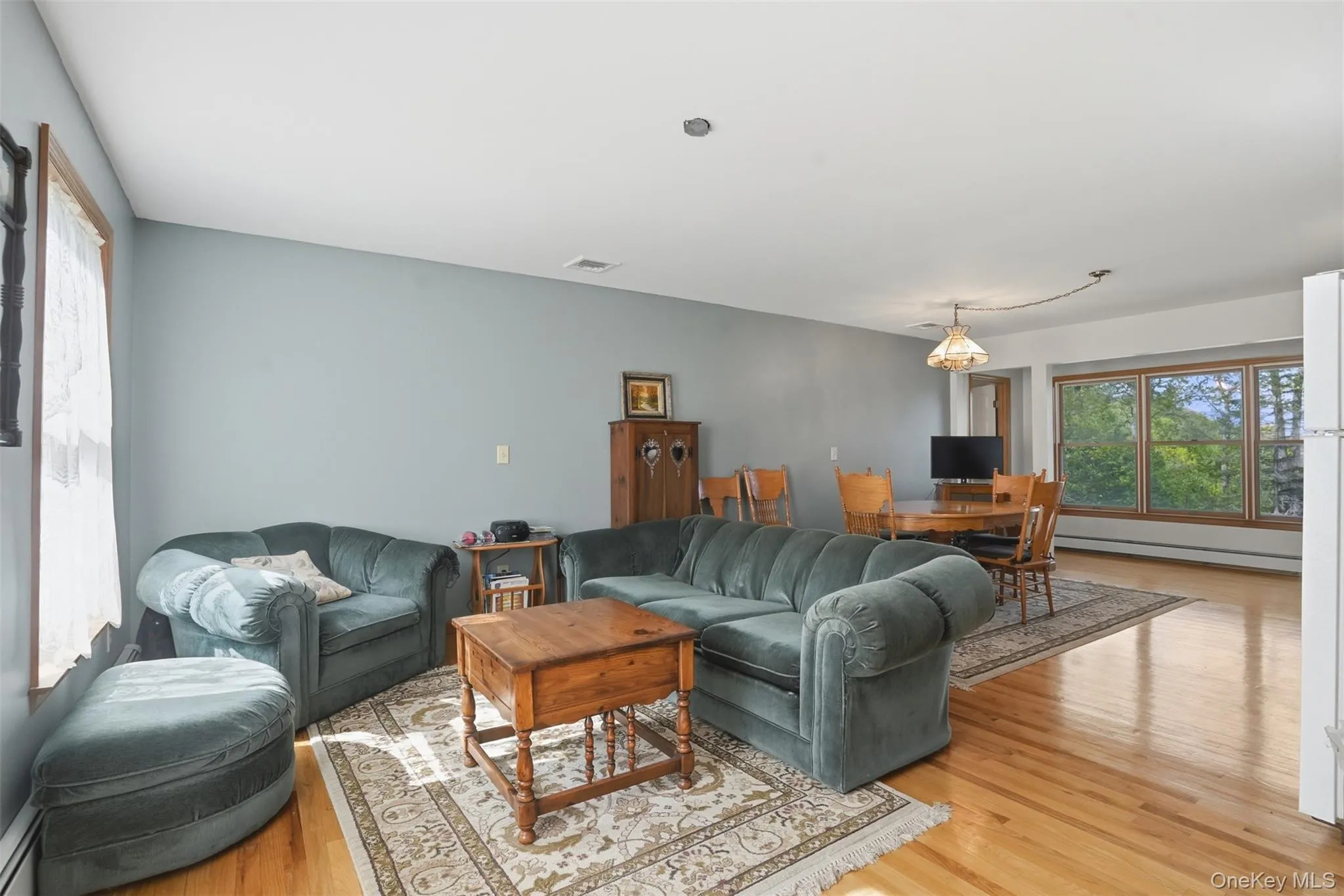 32 Sunset Circle, Germantown, NY, 5 Bedrooms Bedrooms, 10 Rooms Rooms,3 BathroomsBathrooms,Residential,For Rent,Sunset,0,1025502 32 Sunset Circle, Germantown, NY, 5 Bedrooms Bedrooms, 10 Rooms Rooms,3 BathroomsBathrooms,Residential,For Rent,Sunset,0,1025502