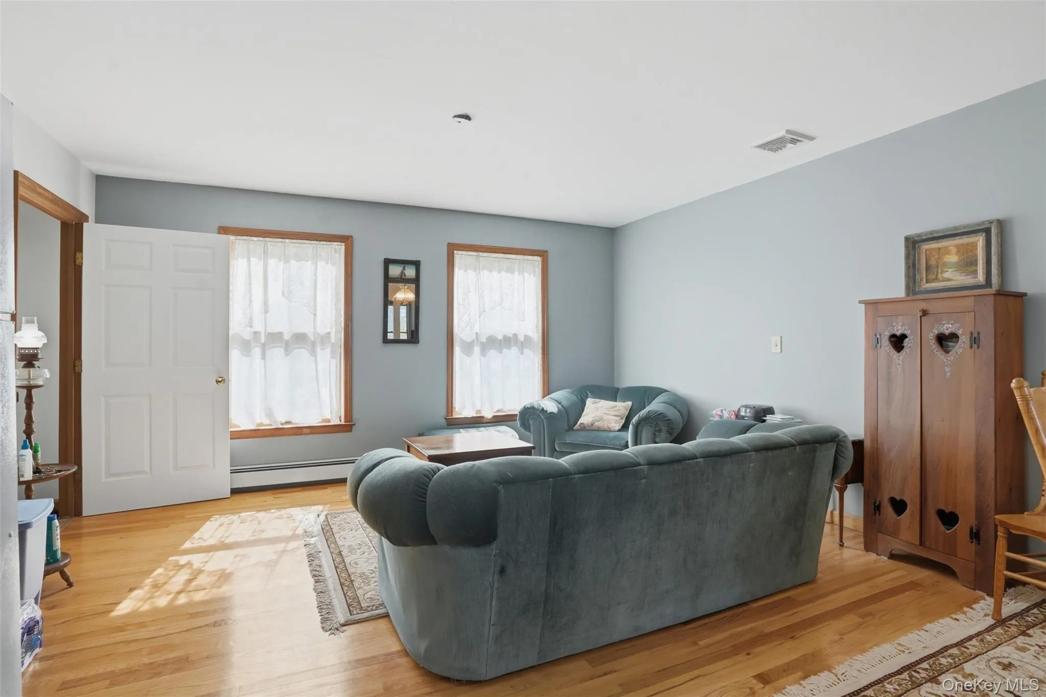 32 Sunset Circle, Germantown, NY, 5 Bedrooms Bedrooms, 10 Rooms Rooms,3 BathroomsBathrooms,Residential,For Rent,Sunset,0,1025502 32 Sunset Circle, Germantown, NY, 5 Bedrooms Bedrooms, 10 Rooms Rooms,3 BathroomsBathrooms,Residential,For Rent,Sunset,0,1025502