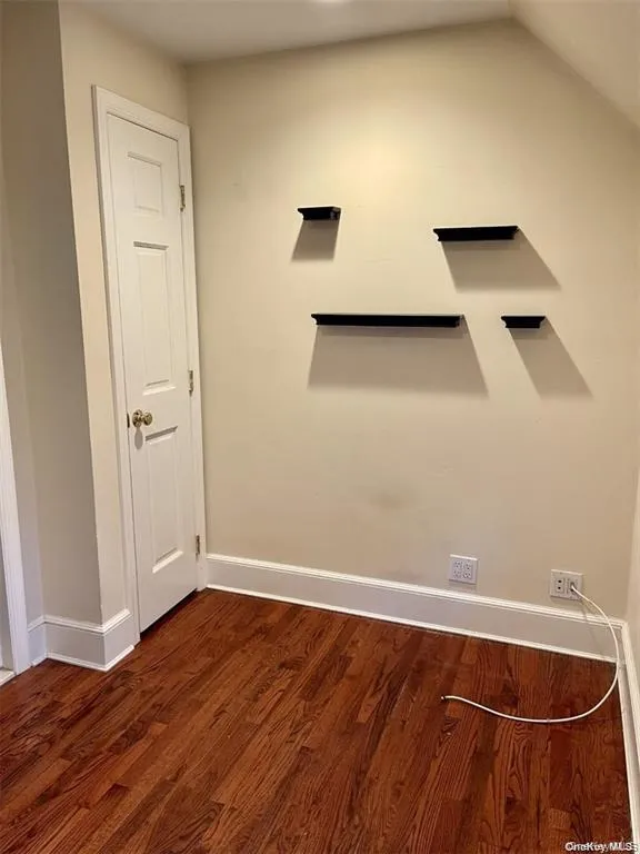 hallway has room for a desk for a small open floor office space hallway has room for a desk for a small open floor office space