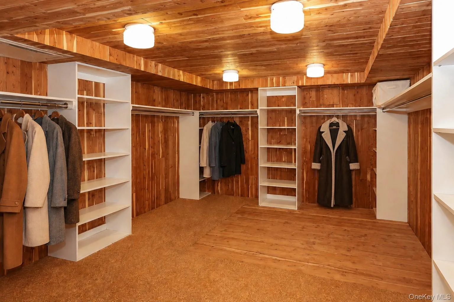 27 Windemere Way, Oyster Bay, NY, 5 Bedrooms Bedrooms, 10 Rooms Rooms,4 BathroomsBathrooms,Residential,For Rent,Windemere,0,1025514 27 Windemere Way, Oyster Bay, NY, 5 Bedrooms Bedrooms, 10 Rooms Rooms,4 BathroomsBathrooms,Residential,For Rent,Windemere,0,1025514