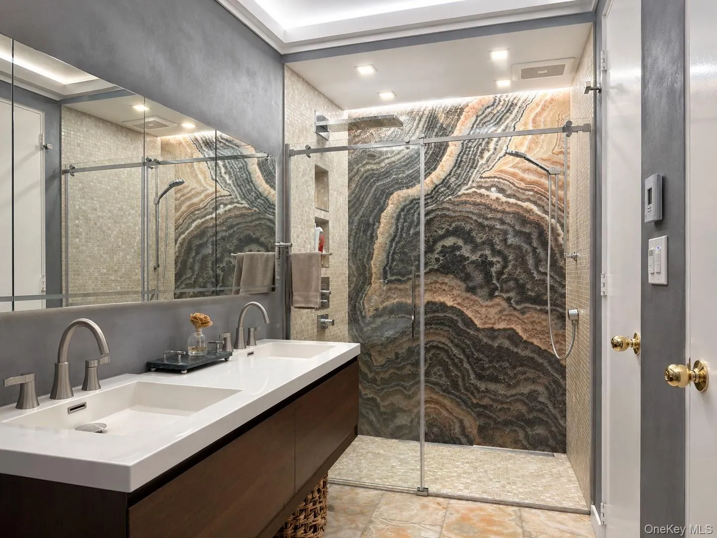 27 Windemere Way, Oyster Bay, NY, 5 Bedrooms Bedrooms, 10 Rooms Rooms,4 BathroomsBathrooms,Residential,For Rent,Windemere,0,1025514 27 Windemere Way, Oyster Bay, NY, 5 Bedrooms Bedrooms, 10 Rooms Rooms,4 BathroomsBathrooms,Residential,For Rent,Windemere,0,1025514