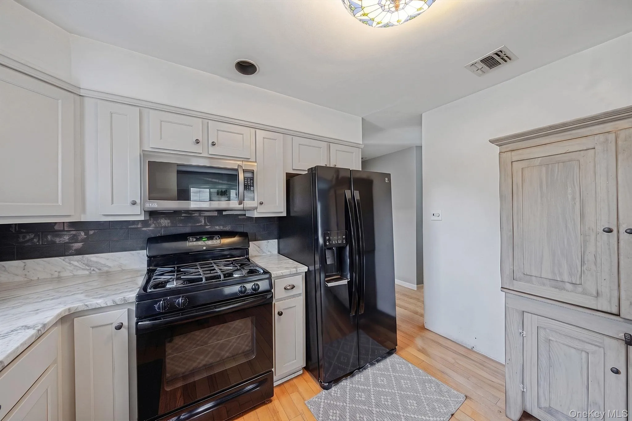 38 1st Street, Islip, NY, 3 Bedrooms Bedrooms, 5 Rooms Rooms,1 BathroomBathrooms,Residential,For Rent,1st,0,1025515 38 1st Street, Islip, NY, 3 Bedrooms Bedrooms, 5 Rooms Rooms,1 BathroomBathrooms,Residential,For Rent,1st,0,1025515