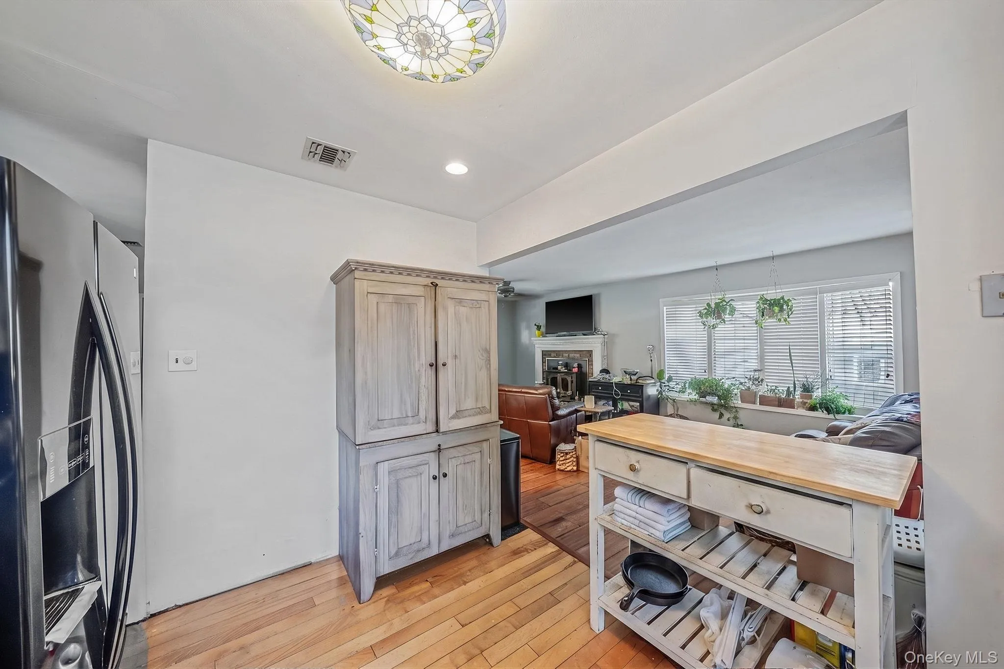 38 1st Street, Islip, NY, 3 Bedrooms Bedrooms, 5 Rooms Rooms,1 BathroomBathrooms,Residential,For Rent,1st,0,1025515 38 1st Street, Islip, NY, 3 Bedrooms Bedrooms, 5 Rooms Rooms,1 BathroomBathrooms,Residential,For Rent,1st,0,1025515