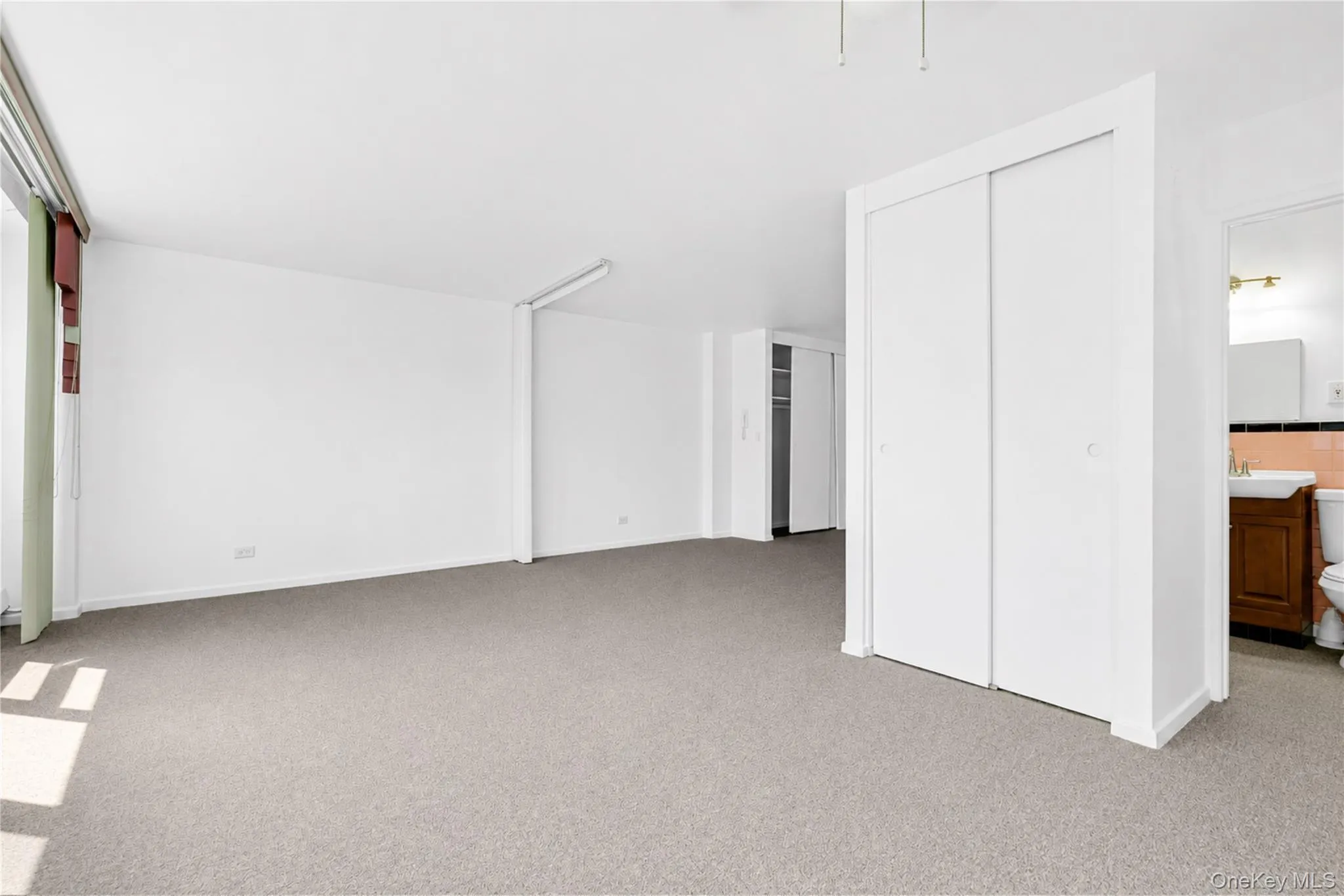 164-20 Highland Avenue, New York, NY, 1 Room Rooms,1 BathroomBathrooms,Residential,For Rent,Highland,0,1025521 164-20 Highland Avenue, New York, NY, 1 Room Rooms,1 BathroomBathrooms,Residential,For Rent,Highland,0,1025521