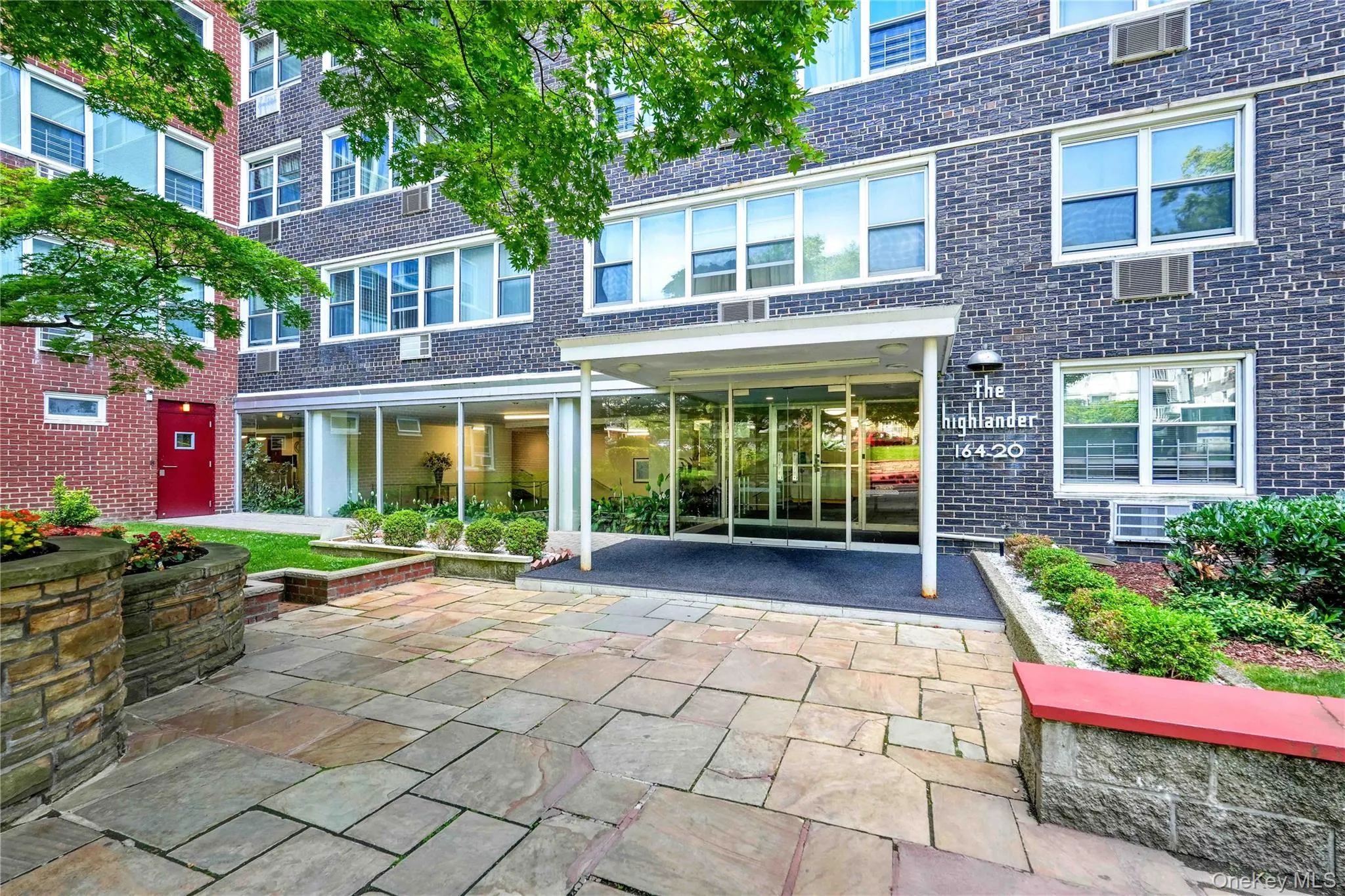 164-20 Highland Avenue, New York, NY, 1 Room Rooms,1 BathroomBathrooms,Residential,For Rent,Highland,0,1025521 164-20 Highland Avenue, New York, NY, 1 Room Rooms,1 BathroomBathrooms,Residential,For Rent,Highland,0,1025521