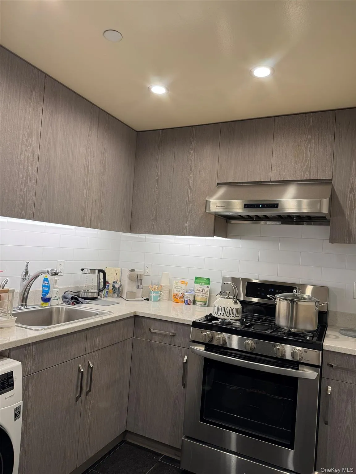 14438 35th Avenue, New York, NY, 1 Bedroom Bedrooms, 3 Rooms Rooms,1 BathroomBathrooms,Residential,For Rent,35th,0,1025528 14438 35th Avenue, New York, NY, 1 Bedroom Bedrooms, 3 Rooms Rooms,1 BathroomBathrooms,Residential,For Rent,35th,0,1025528