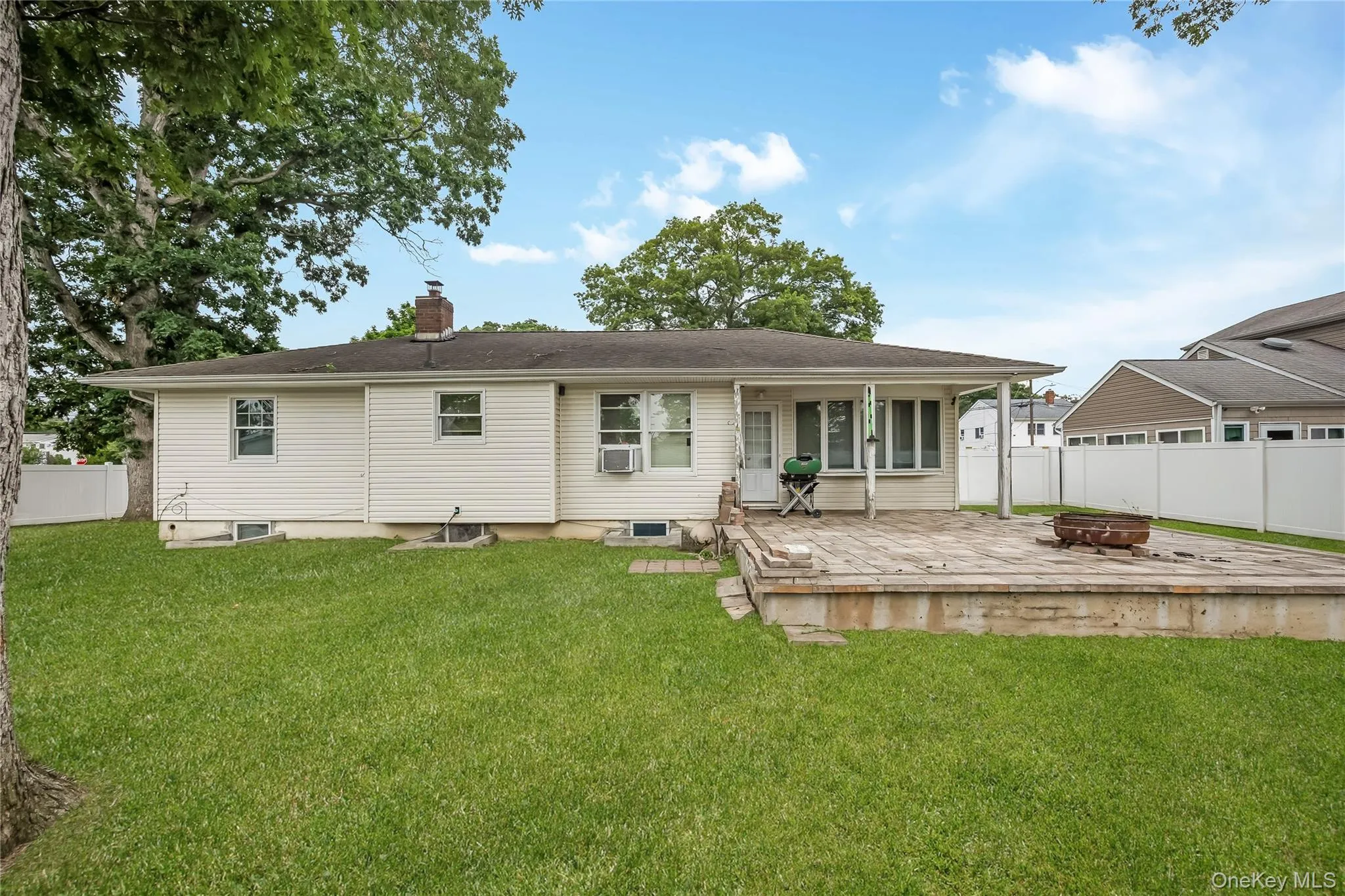 516 Shade Street, Babylon, NY, 3 Bedrooms Bedrooms, 5 Rooms Rooms,1 BathroomBathrooms,Residential,For Rent,Shade,0,1025530 516 Shade Street, Babylon, NY, 3 Bedrooms Bedrooms, 5 Rooms Rooms,1 BathroomBathrooms,Residential,For Rent,Shade,0,1025530