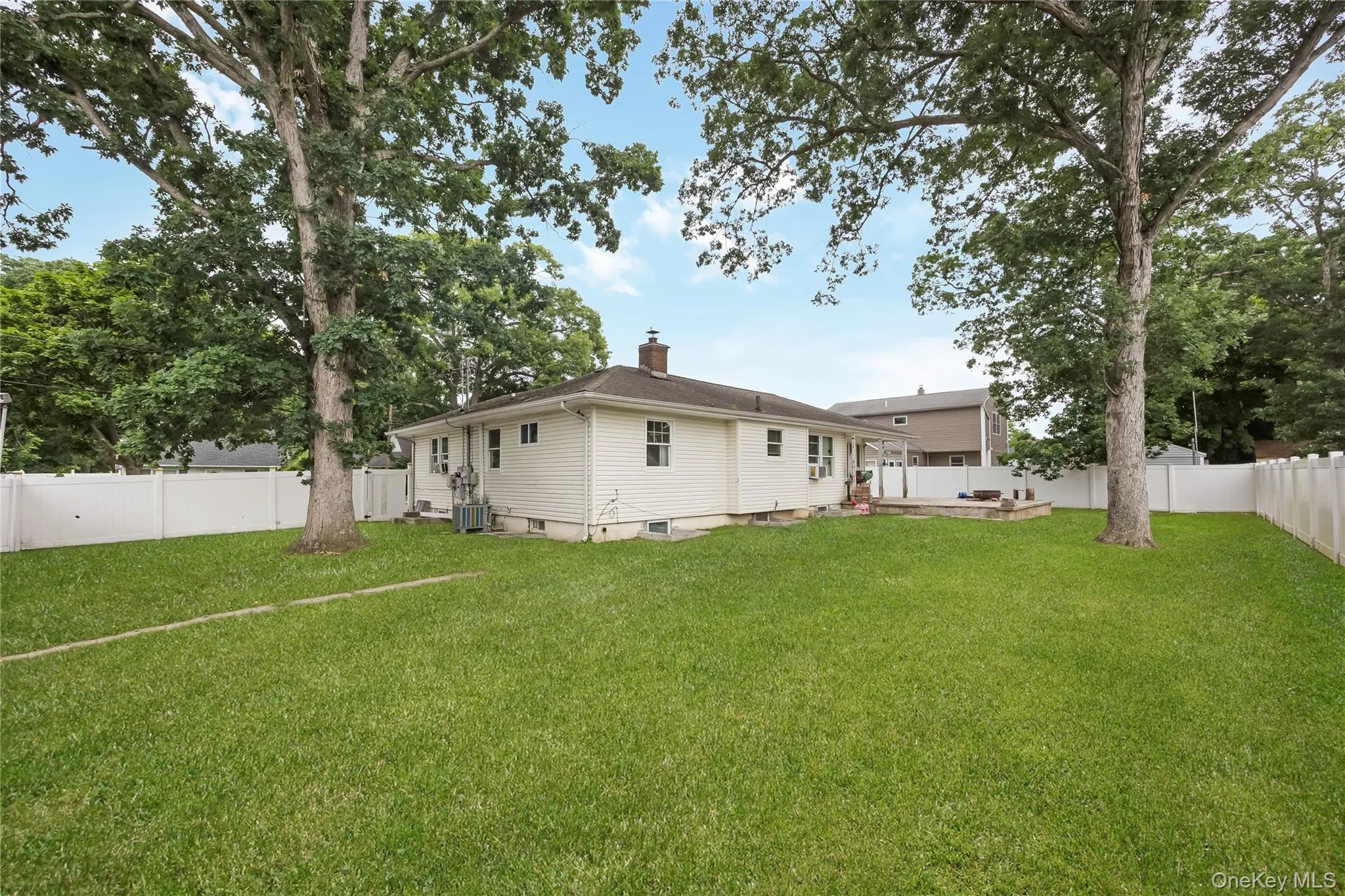 516 Shade Street, Babylon, NY, 3 Bedrooms Bedrooms, 5 Rooms Rooms,1 BathroomBathrooms,Residential,For Rent,Shade,0,1025530 516 Shade Street, Babylon, NY, 3 Bedrooms Bedrooms, 5 Rooms Rooms,1 BathroomBathrooms,Residential,For Rent,Shade,0,1025530
