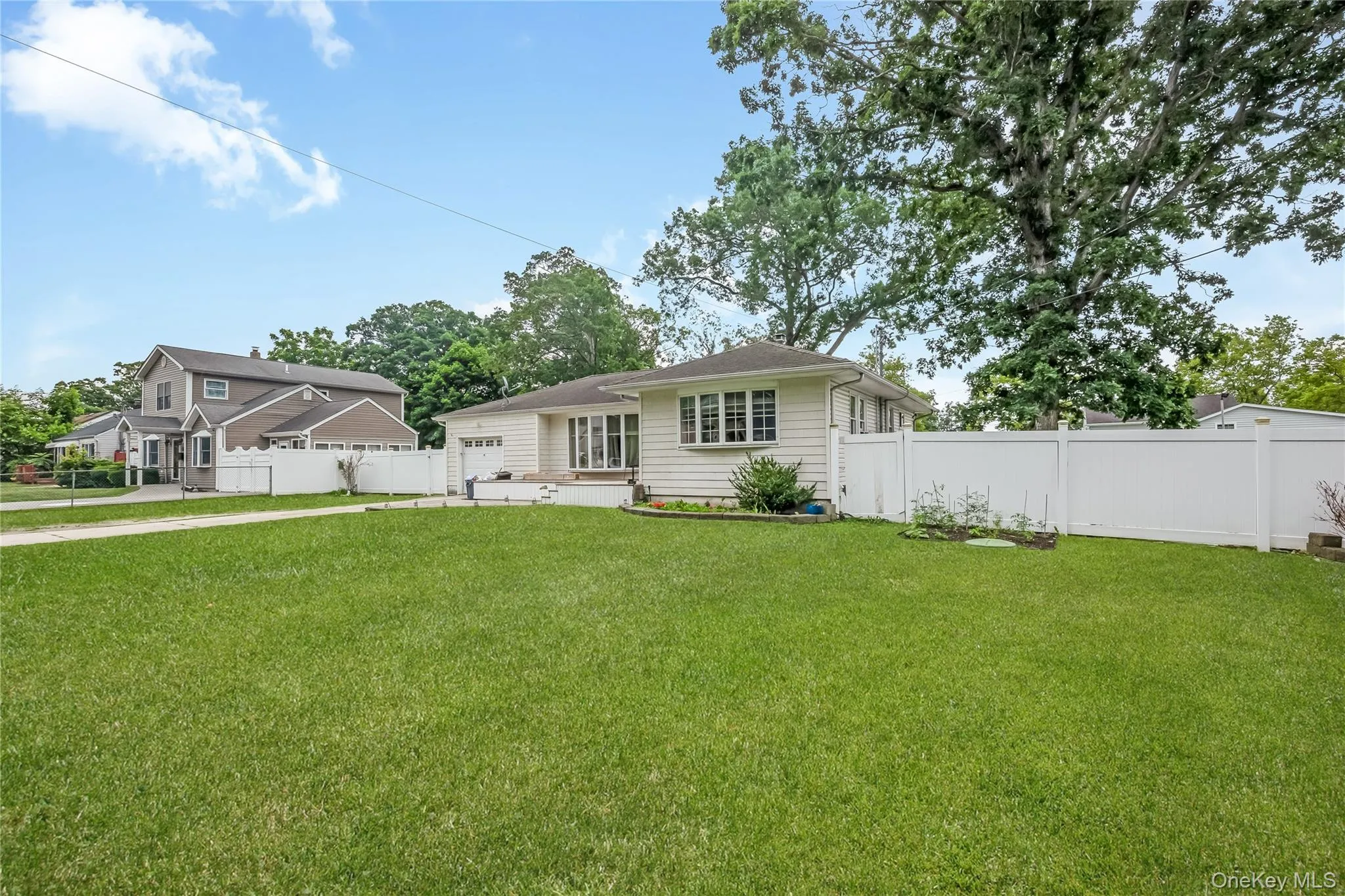 516 Shade Street, Babylon, NY, 3 Bedrooms Bedrooms, 5 Rooms Rooms,1 BathroomBathrooms,Residential,For Rent,Shade,0,1025530 516 Shade Street, Babylon, NY, 3 Bedrooms Bedrooms, 5 Rooms Rooms,1 BathroomBathrooms,Residential,For Rent,Shade,0,1025530