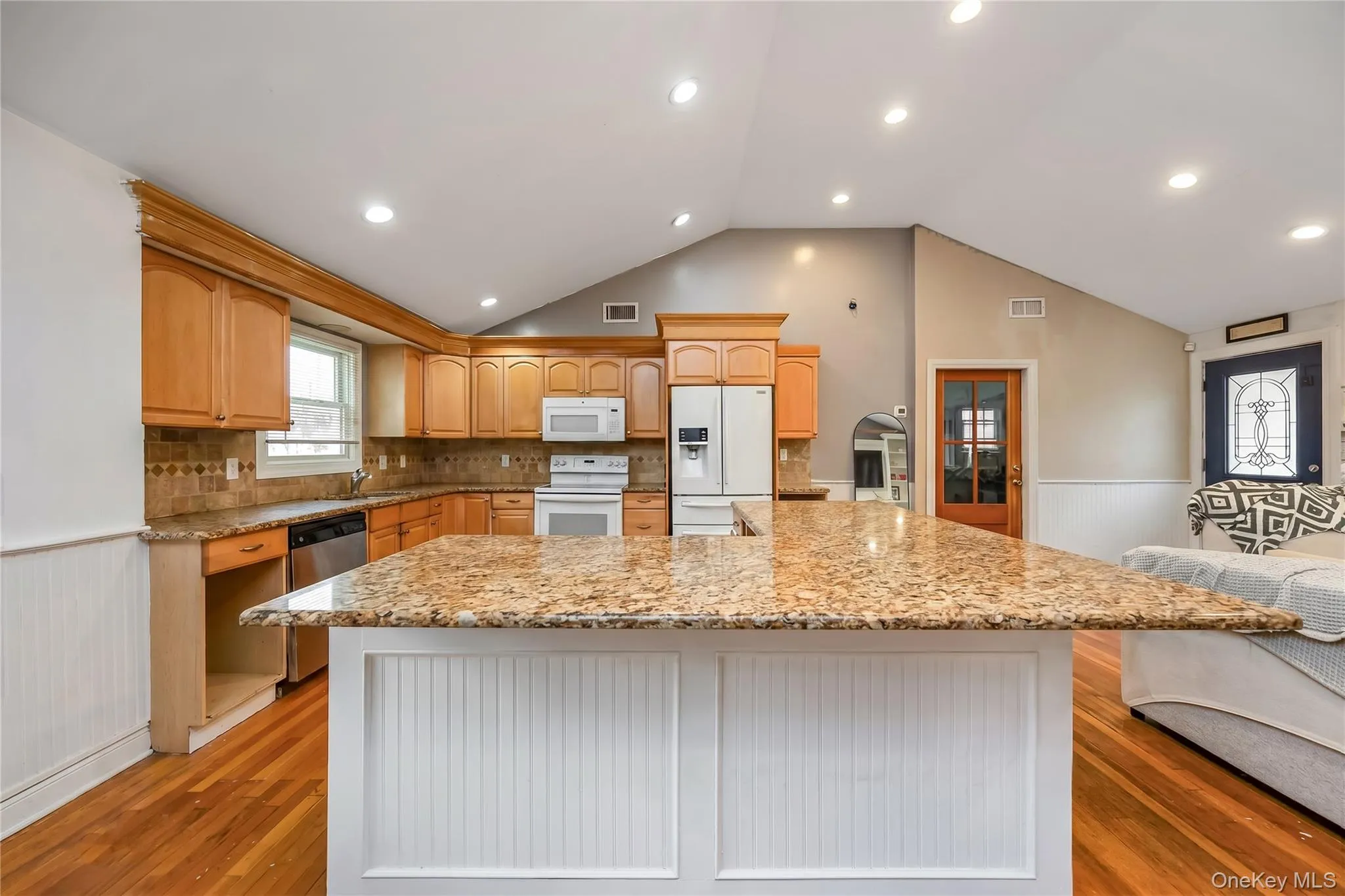 516 Shade Street, Babylon, NY, 3 Bedrooms Bedrooms, 5 Rooms Rooms,1 BathroomBathrooms,Residential,For Rent,Shade,0,1025530 516 Shade Street, Babylon, NY, 3 Bedrooms Bedrooms, 5 Rooms Rooms,1 BathroomBathrooms,Residential,For Rent,Shade,0,1025530