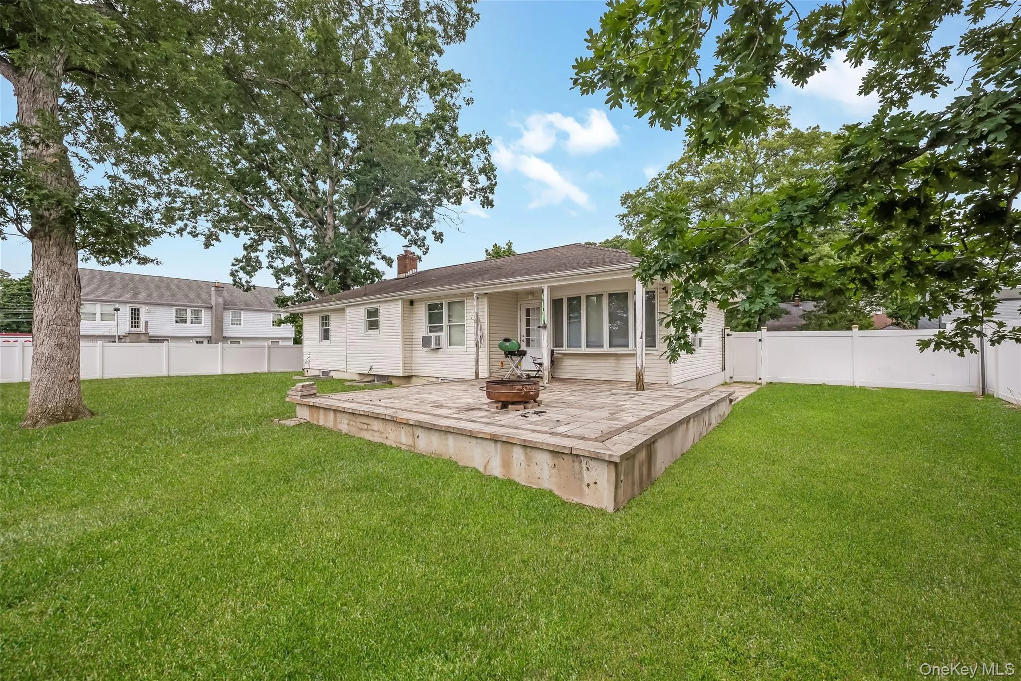 516 Shade Street, Babylon, NY, 3 Bedrooms Bedrooms, 5 Rooms Rooms,1 BathroomBathrooms,Residential,For Rent,Shade,0,1025530 516 Shade Street, Babylon, NY, 3 Bedrooms Bedrooms, 5 Rooms Rooms,1 BathroomBathrooms,Residential,For Rent,Shade,0,1025530
