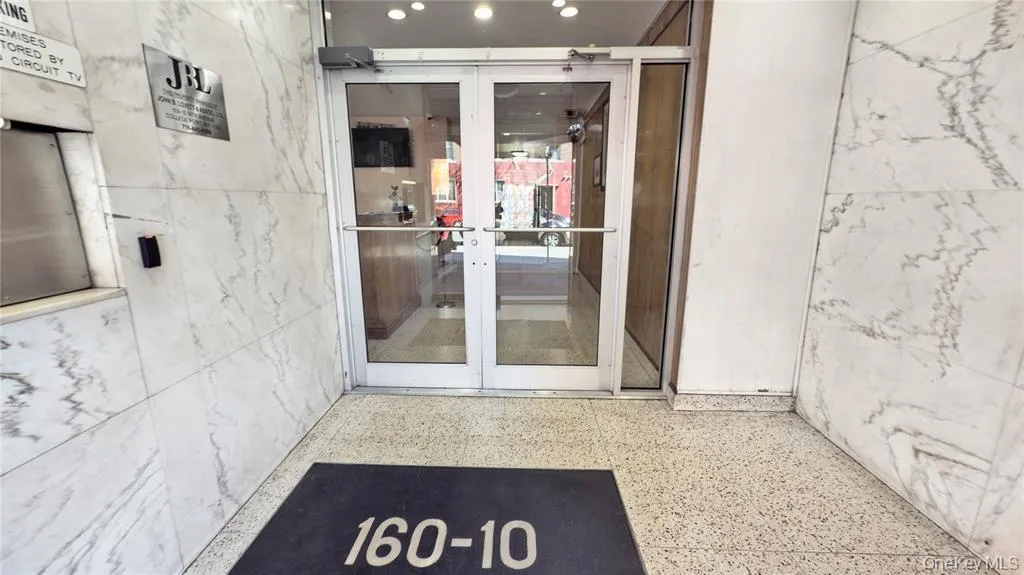160-10 89th Avenue, New York, NY, 2 Bedrooms Bedrooms, 4 Rooms Rooms,1 BathroomBathrooms,Residential,For Rent,89th,0,1025543 160-10 89th Avenue, New York, NY, 2 Bedrooms Bedrooms, 4 Rooms Rooms,1 BathroomBathrooms,Residential,For Rent,89th,0,1025543
