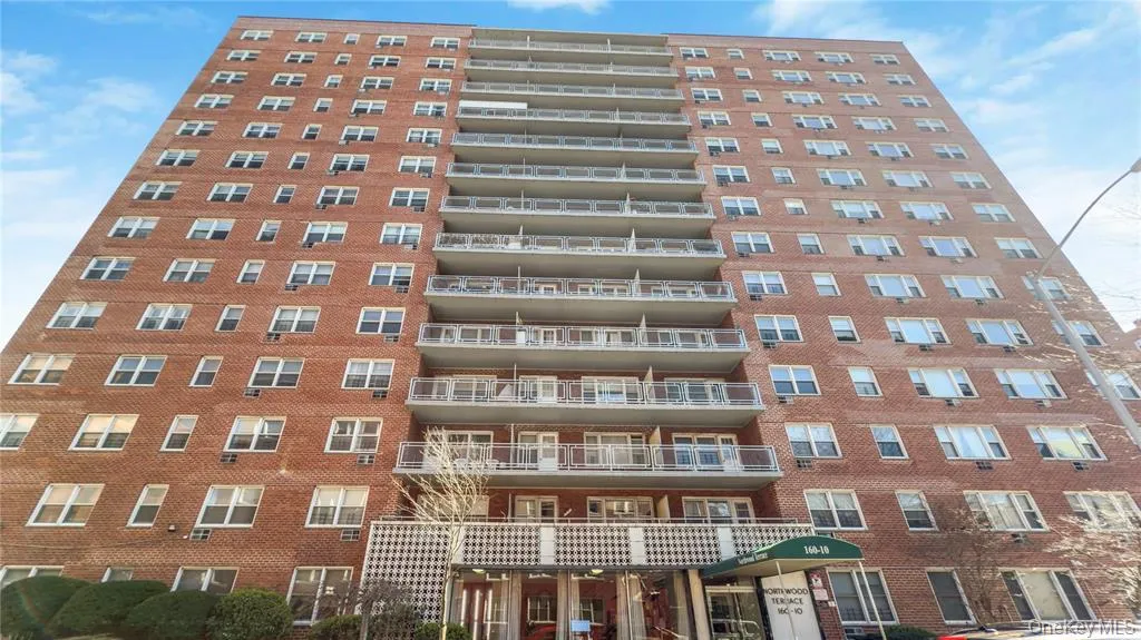 160-10 89th Avenue, New York, NY, 2 Bedrooms Bedrooms, 4 Rooms Rooms,1 BathroomBathrooms,Residential,For Rent,89th,0,1025543 160-10 89th Avenue, New York, NY, 2 Bedrooms Bedrooms, 4 Rooms Rooms,1 BathroomBathrooms,Residential,For Rent,89th,0,1025543