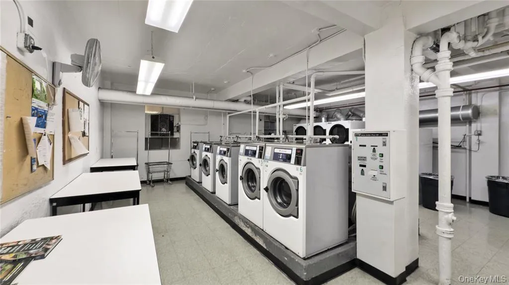 160-10 89th Avenue, New York, NY, 2 Bedrooms Bedrooms, 4 Rooms Rooms,1 BathroomBathrooms,Residential,For Rent,89th,0,1025543 160-10 89th Avenue, New York, NY, 2 Bedrooms Bedrooms, 4 Rooms Rooms,1 BathroomBathrooms,Residential,For Rent,89th,0,1025543