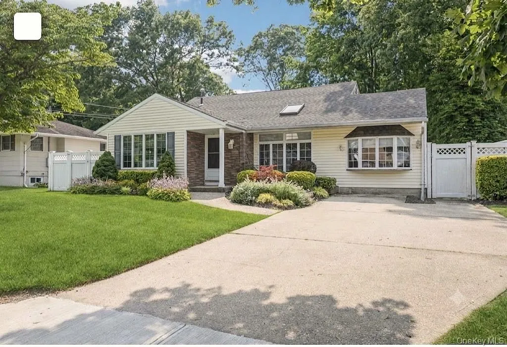 12 Larry Road, Brookhaven, NY, 3 Bedrooms Bedrooms, 8 Rooms Rooms,2 BathroomsBathrooms,Residential,For Rent,Larry,0,1025544 12 Larry Road, Brookhaven, NY, 3 Bedrooms Bedrooms, 8 Rooms Rooms,2 BathroomsBathrooms,Residential,For Rent,Larry,0,1025544
