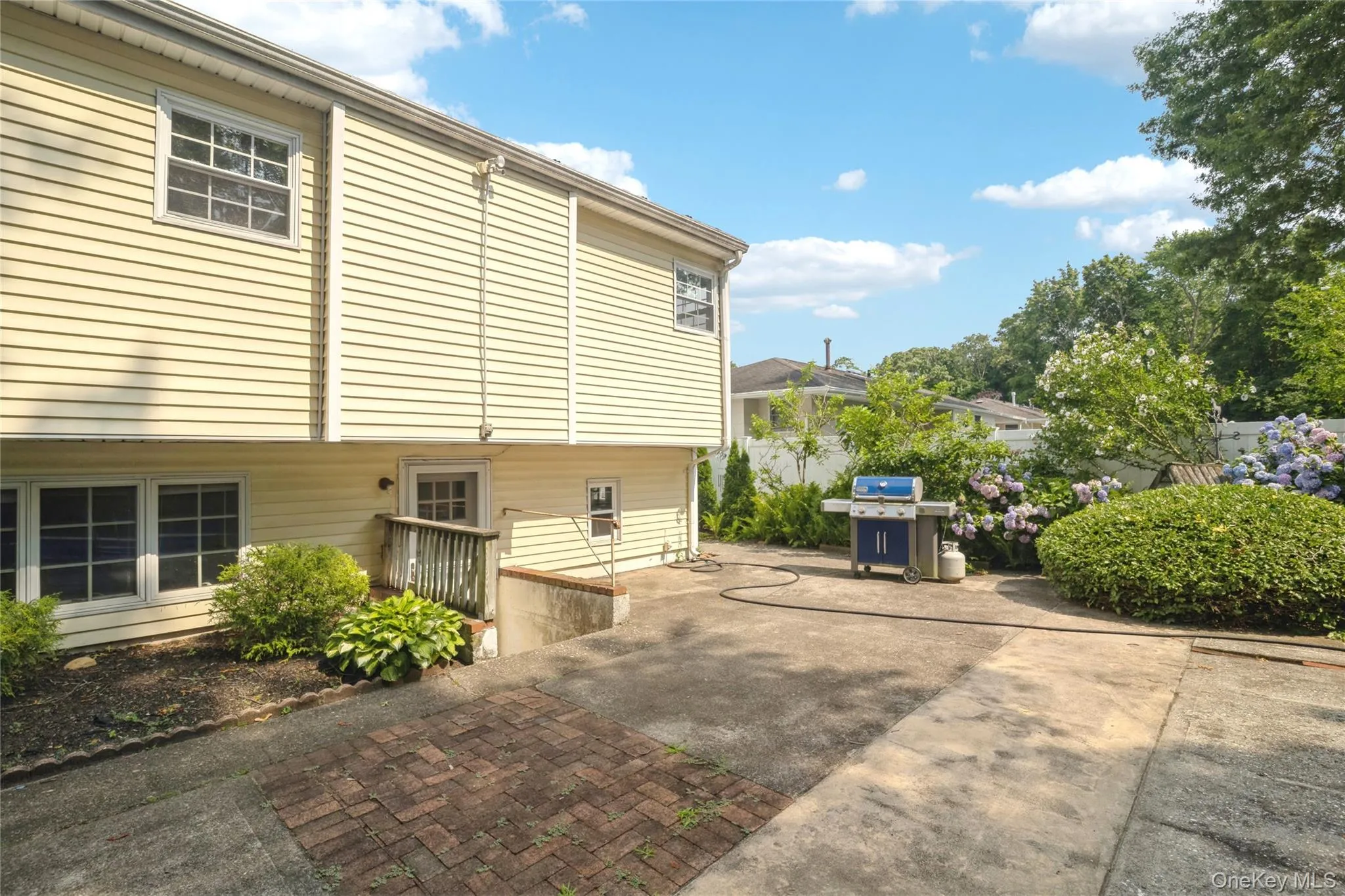 12 Larry Road, Brookhaven, NY, 3 Bedrooms Bedrooms, 8 Rooms Rooms,2 BathroomsBathrooms,Residential,For Rent,Larry,0,1025544 12 Larry Road, Brookhaven, NY, 3 Bedrooms Bedrooms, 8 Rooms Rooms,2 BathroomsBathrooms,Residential,For Rent,Larry,0,1025544
