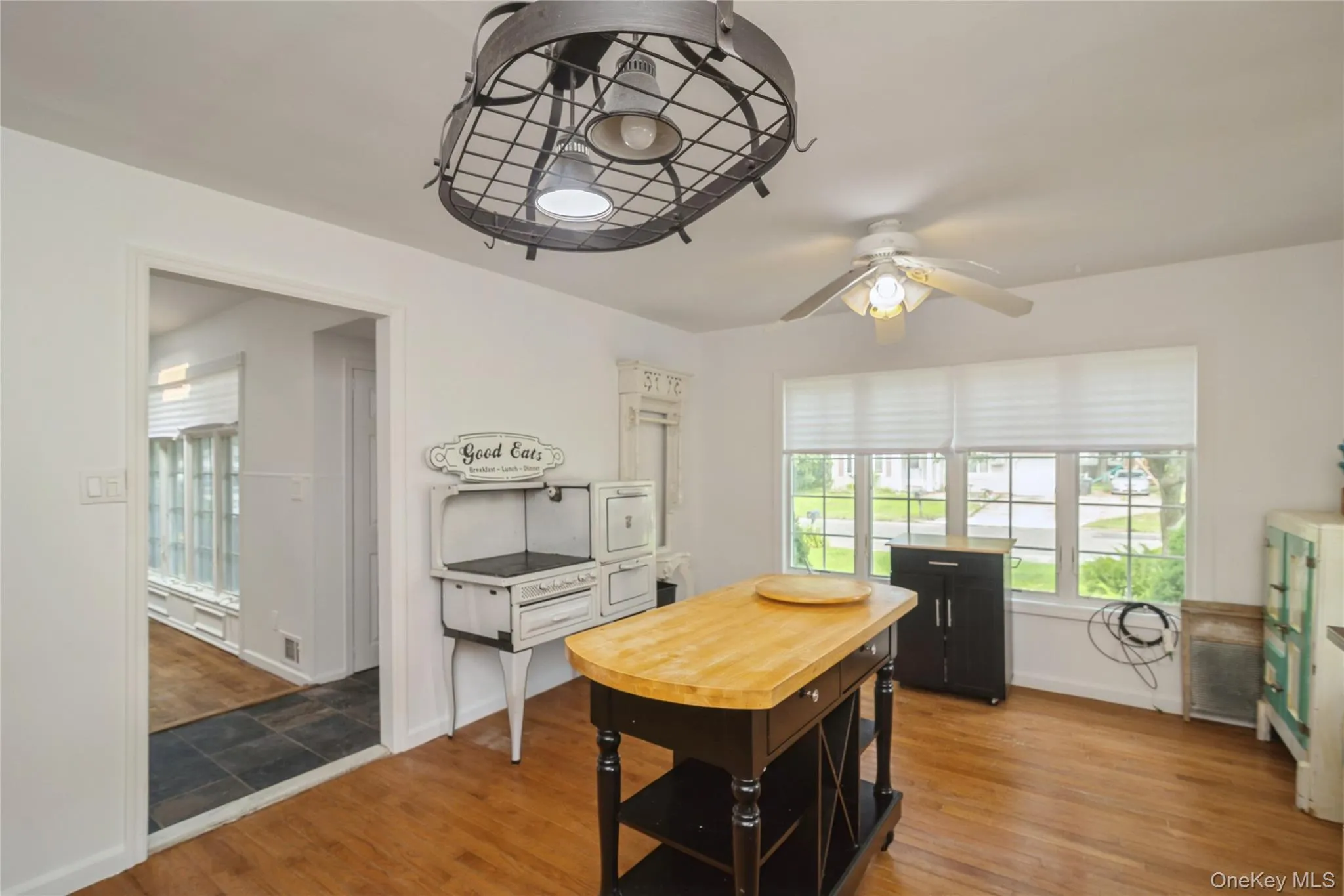 12 Larry Road, Brookhaven, NY, 3 Bedrooms Bedrooms, 8 Rooms Rooms,2 BathroomsBathrooms,Residential,For Rent,Larry,0,1025544 12 Larry Road, Brookhaven, NY, 3 Bedrooms Bedrooms, 8 Rooms Rooms,2 BathroomsBathrooms,Residential,For Rent,Larry,0,1025544