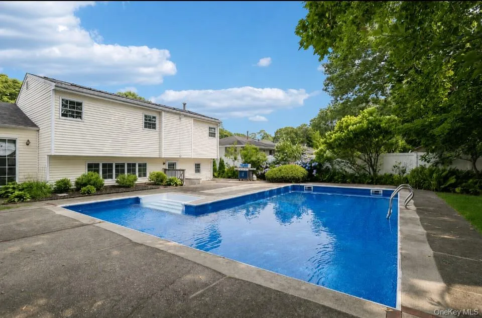 12 Larry Road, Brookhaven, NY, 3 Bedrooms Bedrooms, 8 Rooms Rooms,2 BathroomsBathrooms,Residential,For Rent,Larry,0,1025544 12 Larry Road, Brookhaven, NY, 3 Bedrooms Bedrooms, 8 Rooms Rooms,2 BathroomsBathrooms,Residential,For Rent,Larry,0,1025544