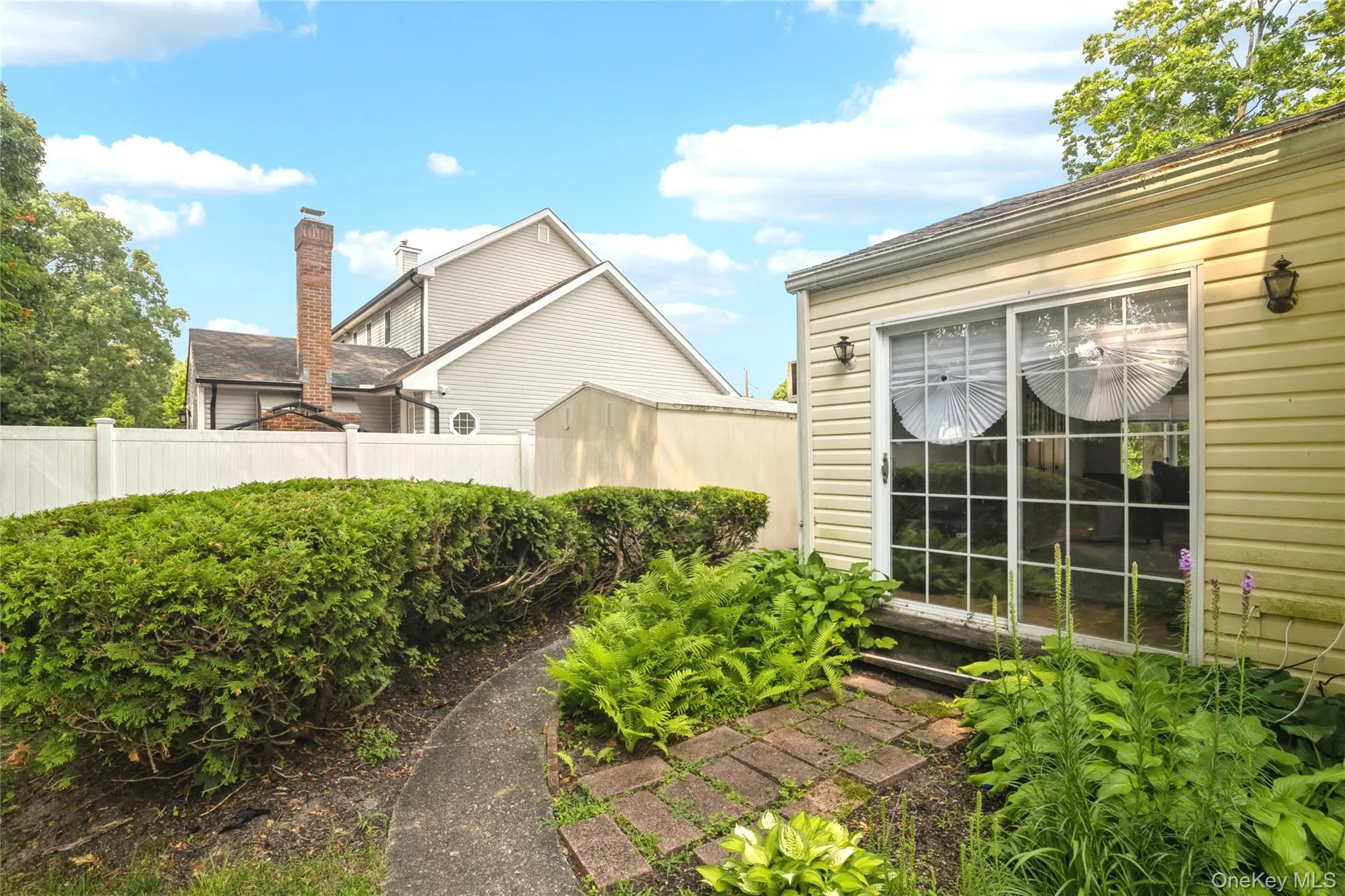 12 Larry Road, Brookhaven, NY, 3 Bedrooms Bedrooms, 8 Rooms Rooms,2 BathroomsBathrooms,Residential,For Rent,Larry,0,1025544 12 Larry Road, Brookhaven, NY, 3 Bedrooms Bedrooms, 8 Rooms Rooms,2 BathroomsBathrooms,Residential,For Rent,Larry,0,1025544