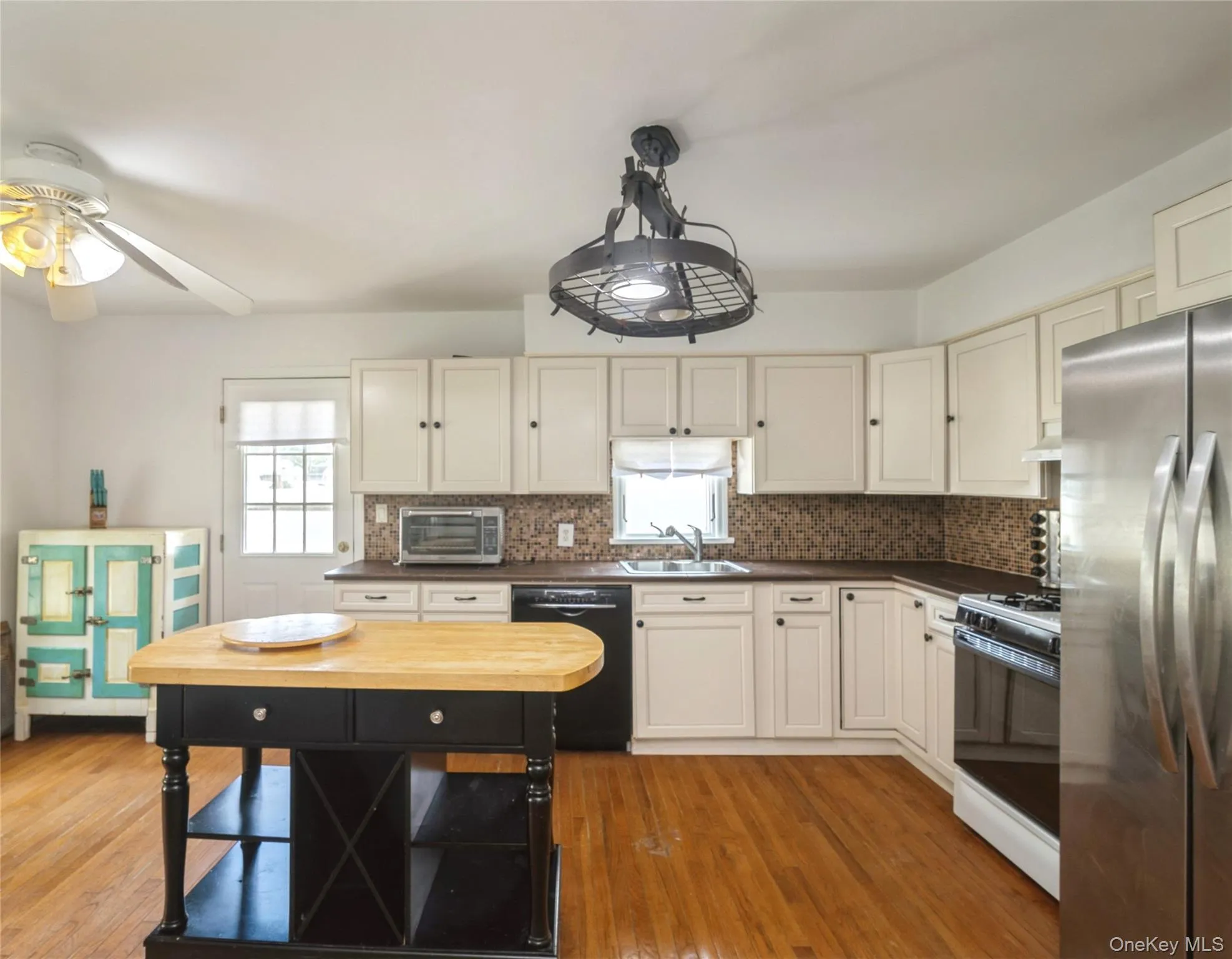 12 Larry Road, Brookhaven, NY, 3 Bedrooms Bedrooms, 8 Rooms Rooms,2 BathroomsBathrooms,Residential,For Rent,Larry,0,1025544 12 Larry Road, Brookhaven, NY, 3 Bedrooms Bedrooms, 8 Rooms Rooms,2 BathroomsBathrooms,Residential,For Rent,Larry,0,1025544