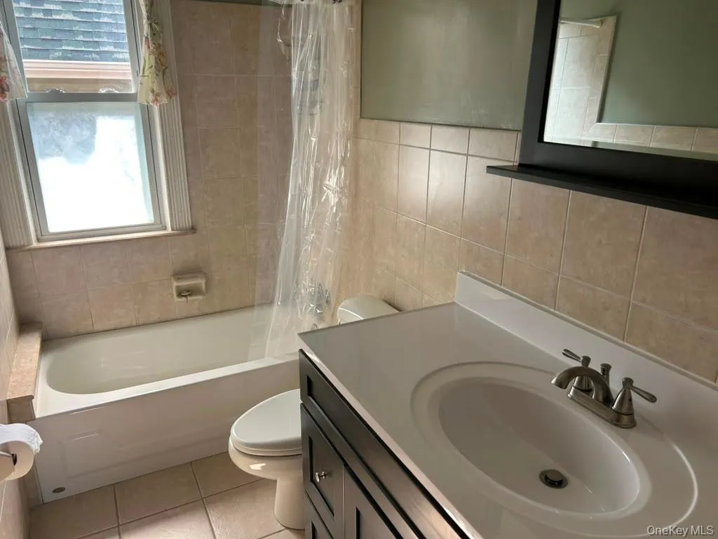 121-07 97th Avenue, New York, NY, 2 Bedrooms Bedrooms, 6 Rooms Rooms,1 BathroomBathrooms,Residential Lease,For Rent,97th,0,1025546 121-07 97th Avenue, New York, NY, 2 Bedrooms Bedrooms, 6 Rooms Rooms,1 BathroomBathrooms,Residential Lease,For Rent,97th,0,1025546