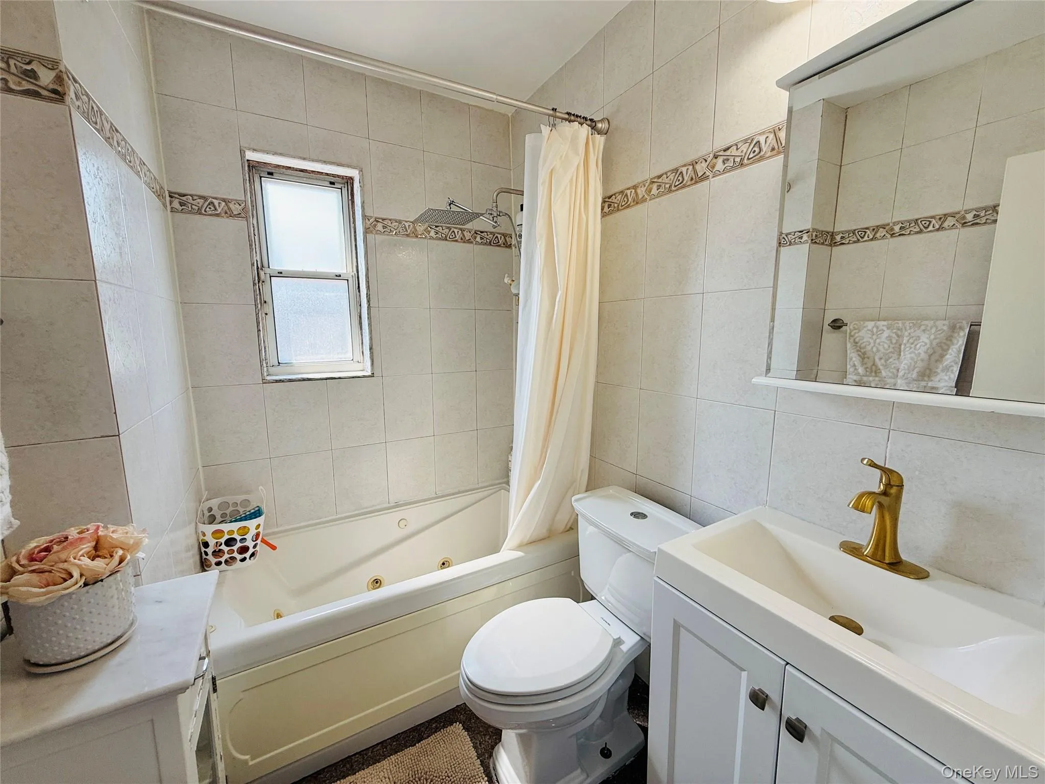 1626 Bayview Avenue, New York, NY, 4 Bedrooms Bedrooms, 10 Rooms Rooms,2 BathroomsBathrooms,Residential,For Rent,Bayview,0,1025553 1626 Bayview Avenue, New York, NY, 4 Bedrooms Bedrooms, 10 Rooms Rooms,2 BathroomsBathrooms,Residential,For Rent,Bayview,0,1025553
