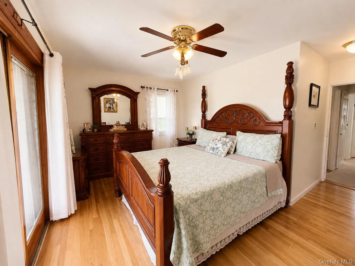 1626 Bayview Avenue, New York, NY, 4 Bedrooms Bedrooms, 10 Rooms Rooms,2 BathroomsBathrooms,Residential,For Rent,Bayview,0,1025553 1626 Bayview Avenue, New York, NY, 4 Bedrooms Bedrooms, 10 Rooms Rooms,2 BathroomsBathrooms,Residential,For Rent,Bayview,0,1025553