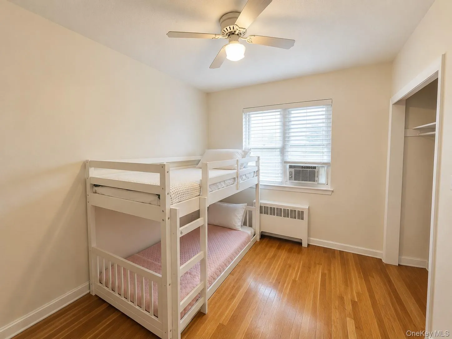 1626 Bayview Avenue, New York, NY, 4 Bedrooms Bedrooms, 10 Rooms Rooms,2 BathroomsBathrooms,Residential,For Rent,Bayview,0,1025553 1626 Bayview Avenue, New York, NY, 4 Bedrooms Bedrooms, 10 Rooms Rooms,2 BathroomsBathrooms,Residential,For Rent,Bayview,0,1025553