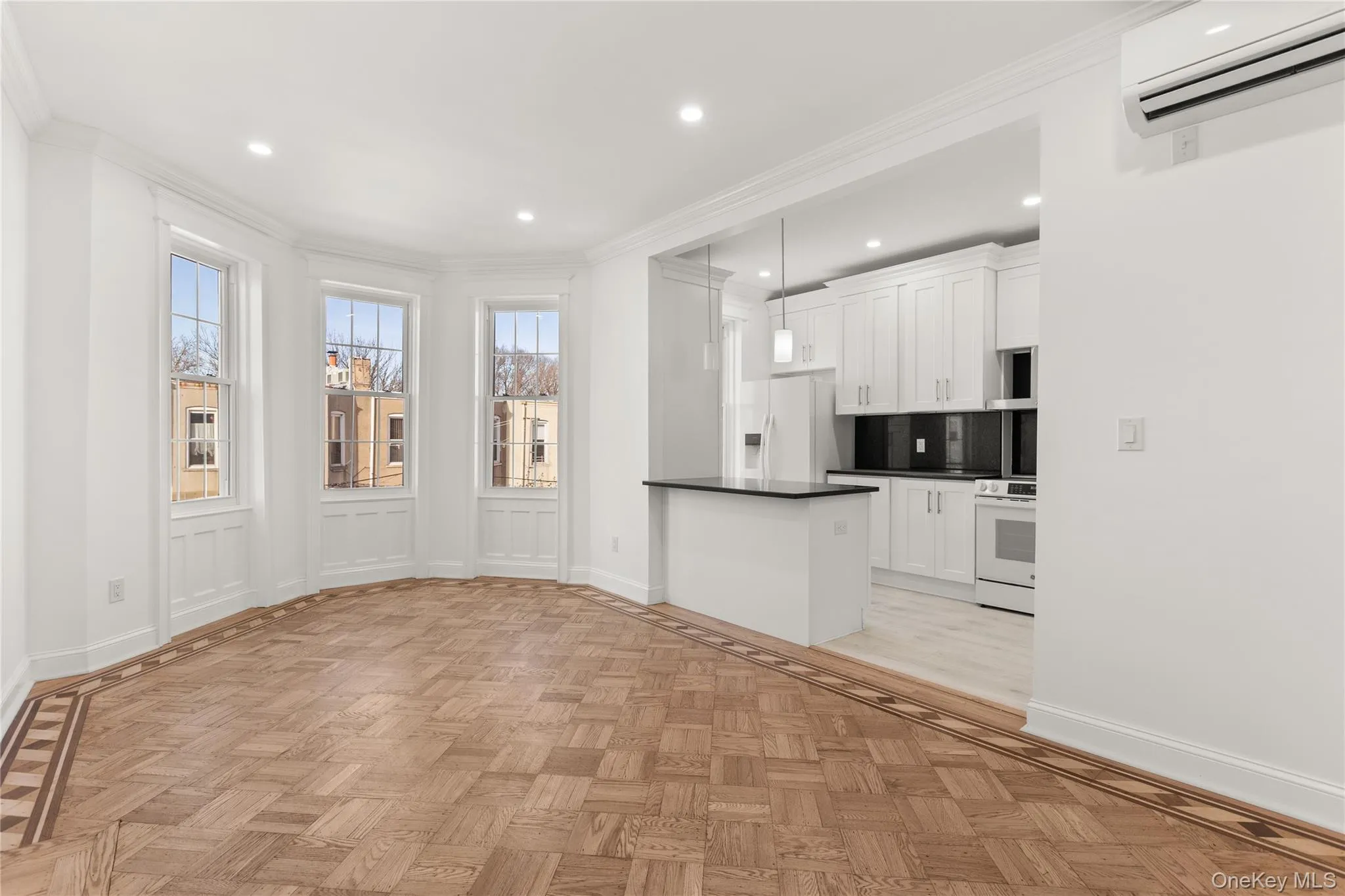 6133 Palmetto Street, New York, NY, 3 Bedrooms Bedrooms, 6 Rooms Rooms,1 BathroomBathrooms,Residential Lease,For Rent,Palmetto,0,1025560 6133 Palmetto Street, New York, NY, 3 Bedrooms Bedrooms, 6 Rooms Rooms,1 BathroomBathrooms,Residential Lease,For Rent,Palmetto,0,1025560
