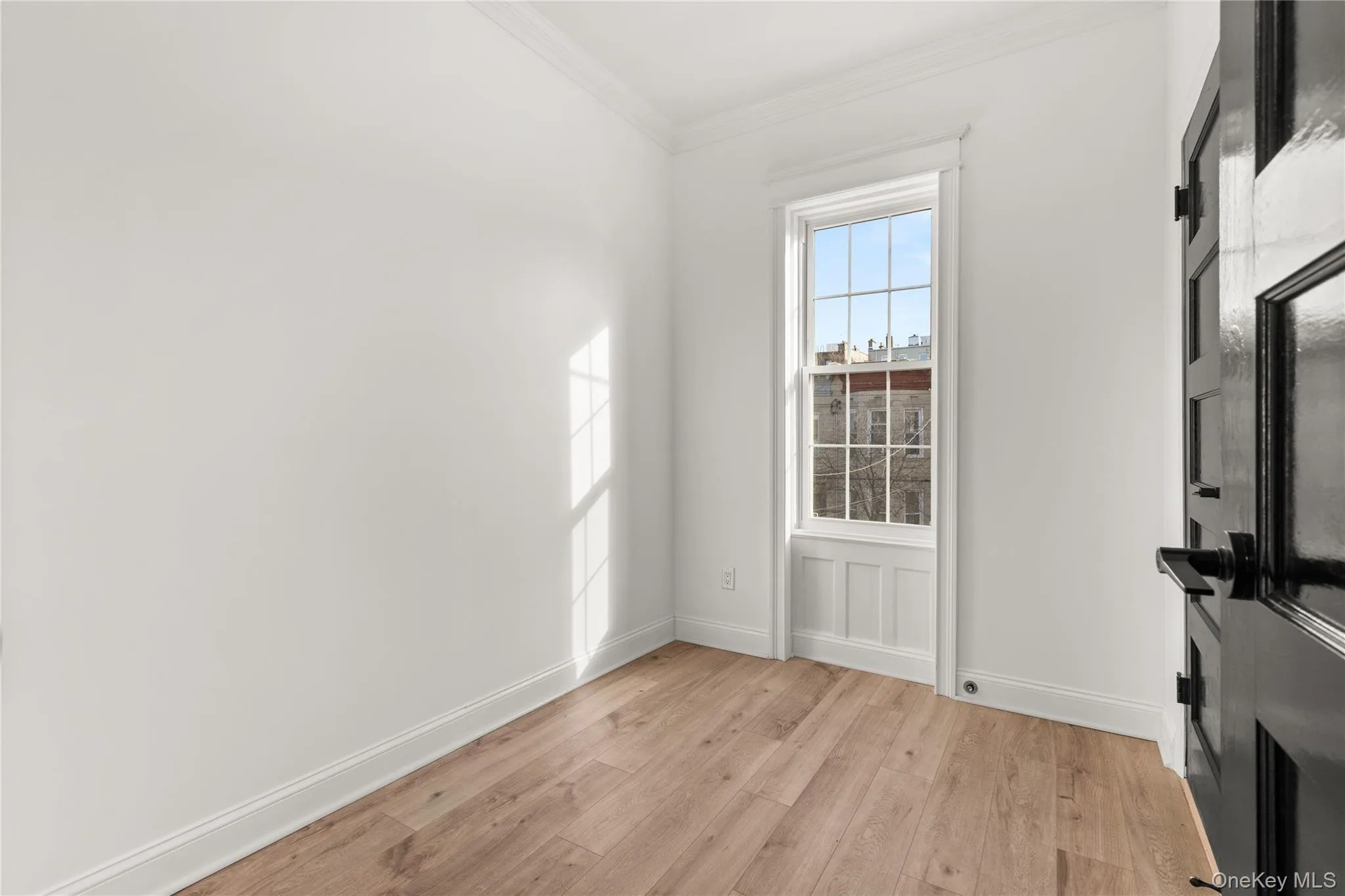 6133 Palmetto Street, New York, NY, 3 Bedrooms Bedrooms, 6 Rooms Rooms,1 BathroomBathrooms,Residential Lease,For Rent,Palmetto,0,1025560 6133 Palmetto Street, New York, NY, 3 Bedrooms Bedrooms, 6 Rooms Rooms,1 BathroomBathrooms,Residential Lease,For Rent,Palmetto,0,1025560