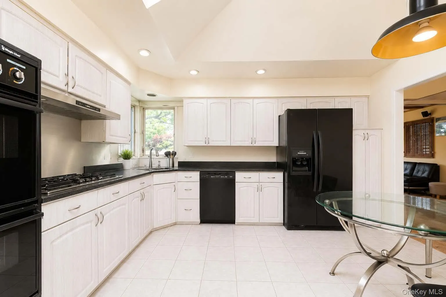 930 Balfour Street, Hempstead, NY, 3 Bedrooms Bedrooms, 7 Rooms Rooms,2 BathroomsBathrooms,Residential,For Rent,Balfour,0,1025563 930 Balfour Street, Hempstead, NY, 3 Bedrooms Bedrooms, 7 Rooms Rooms,2 BathroomsBathrooms,Residential,For Rent,Balfour,0,1025563
