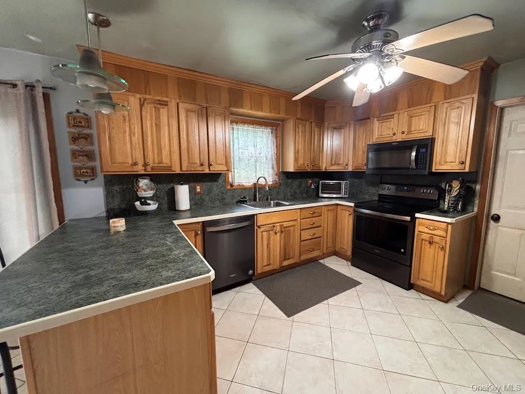 444 Bicycle Path, Brookhaven, NY, 4 Bedrooms Bedrooms, 9 Rooms Rooms,3 BathroomsBathrooms,Residential,For Rent,Bicycle,0,1025573 444 Bicycle Path, Brookhaven, NY, 4 Bedrooms Bedrooms, 9 Rooms Rooms,3 BathroomsBathrooms,Residential,For Rent,Bicycle,0,1025573