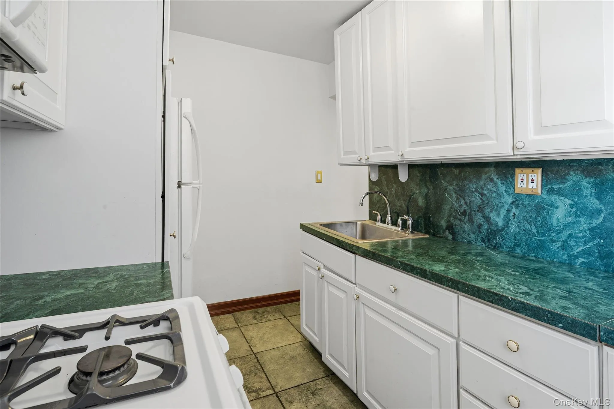 7510 Yellowstone Boulevard, New York, NY, 2 Bedrooms Bedrooms, 6 Rooms Rooms,1 BathroomBathrooms,Residential,For Rent,Yellowstone,0,1025576 7510 Yellowstone Boulevard, New York, NY, 2 Bedrooms Bedrooms, 6 Rooms Rooms,1 BathroomBathrooms,Residential,For Rent,Yellowstone,0,1025576