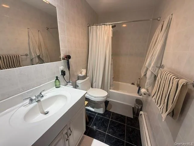 83 Lexington Avenue, North Hempstead, NY, 3 Bedrooms Bedrooms, 5 Rooms Rooms,1 BathroomBathrooms,Residential Lease,For Rent,Lexington,0,1025578 83 Lexington Avenue, North Hempstead, NY, 3 Bedrooms Bedrooms, 5 Rooms Rooms,1 BathroomBathrooms,Residential Lease,For Rent,Lexington,0,1025578